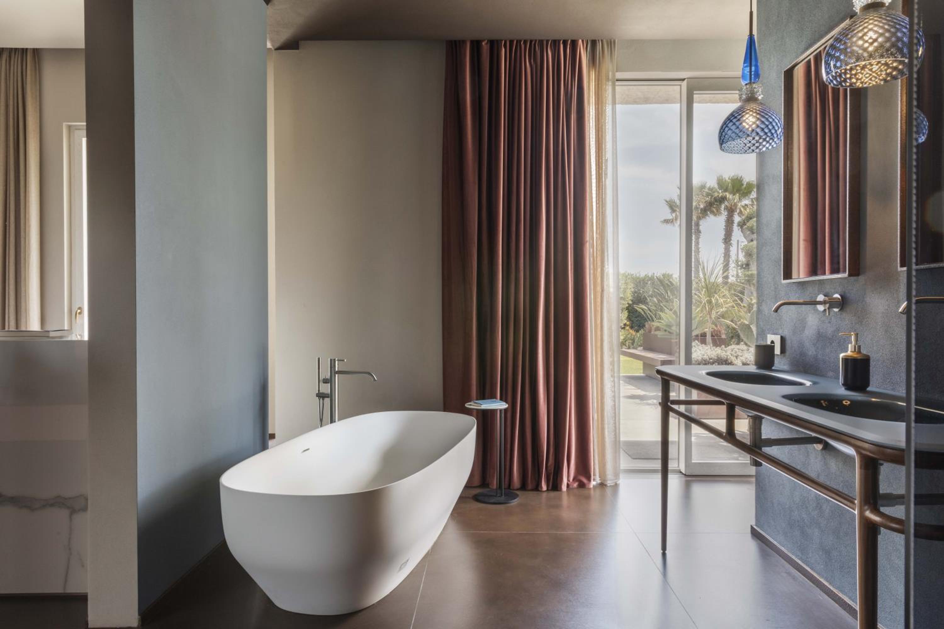 Suite with Private Pool - Photo 5