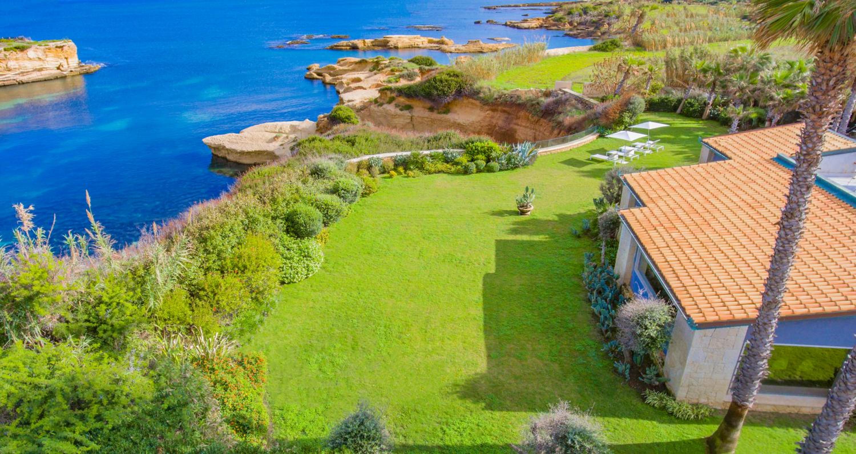 Two-Bedroom Villa with Private Pool and Sea View - Photo 2