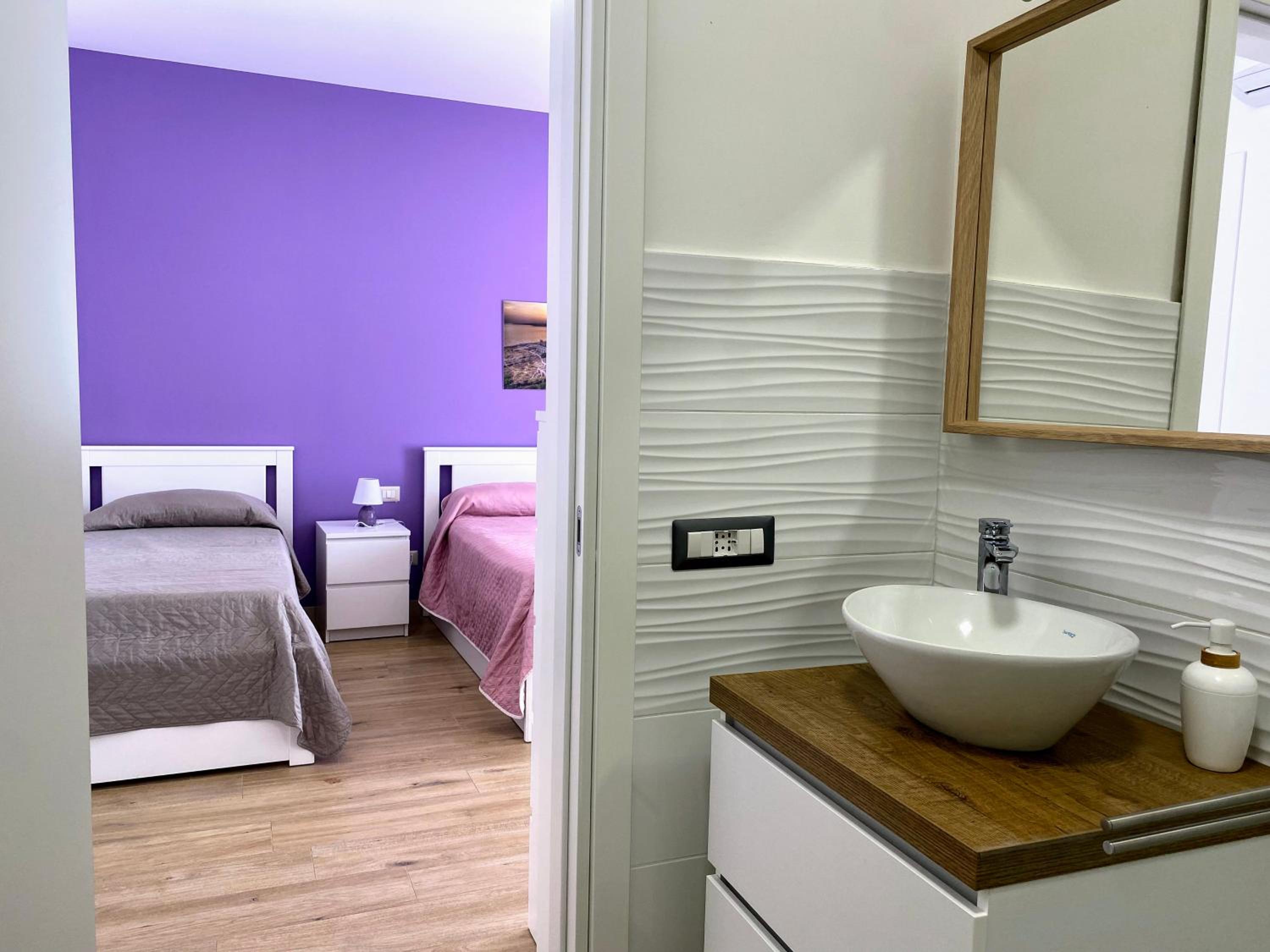 Triple Room with Private Bathroom - Photo 3
