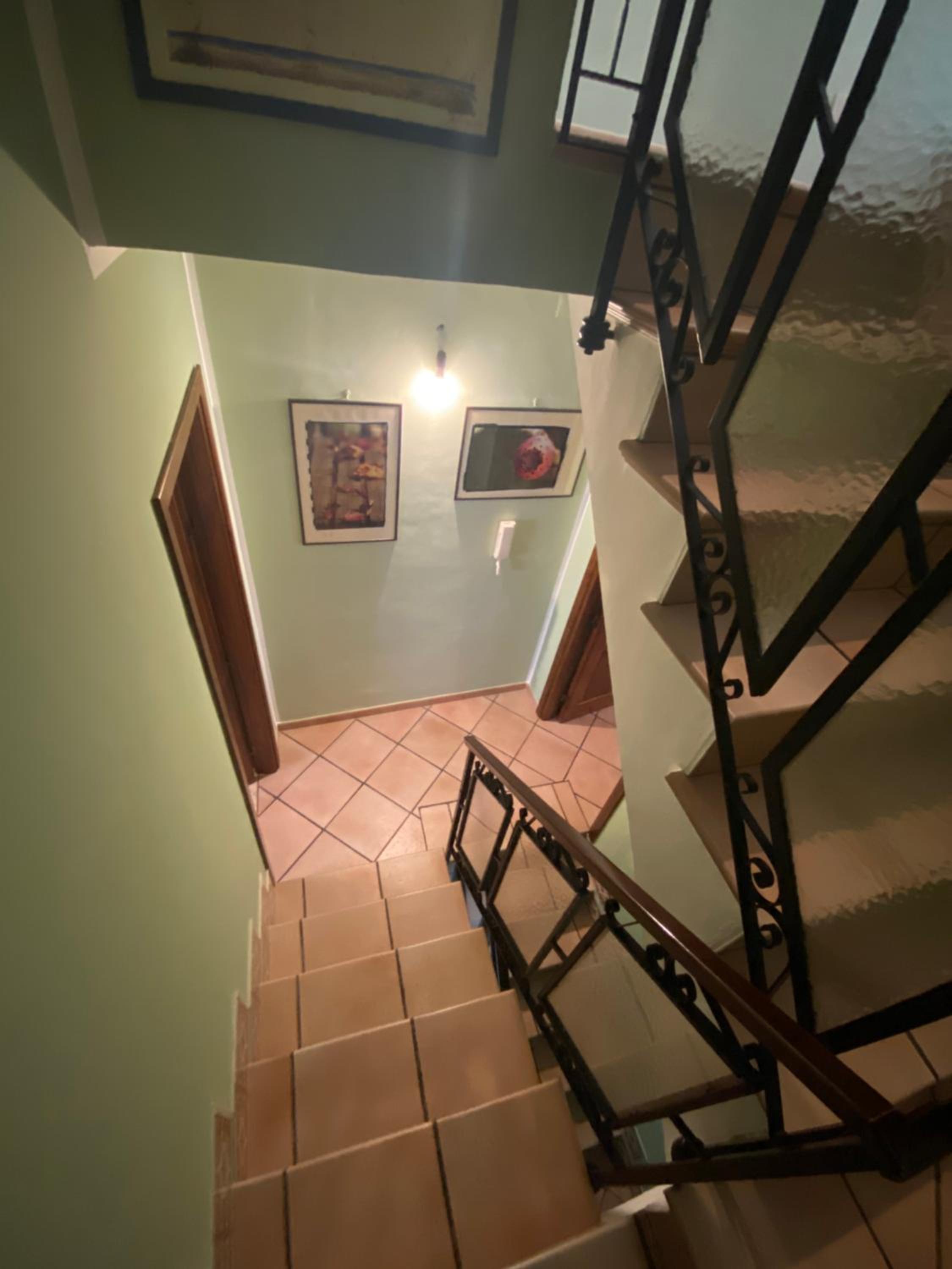 Two-Bedroom Apartment with Mountain View photo 2