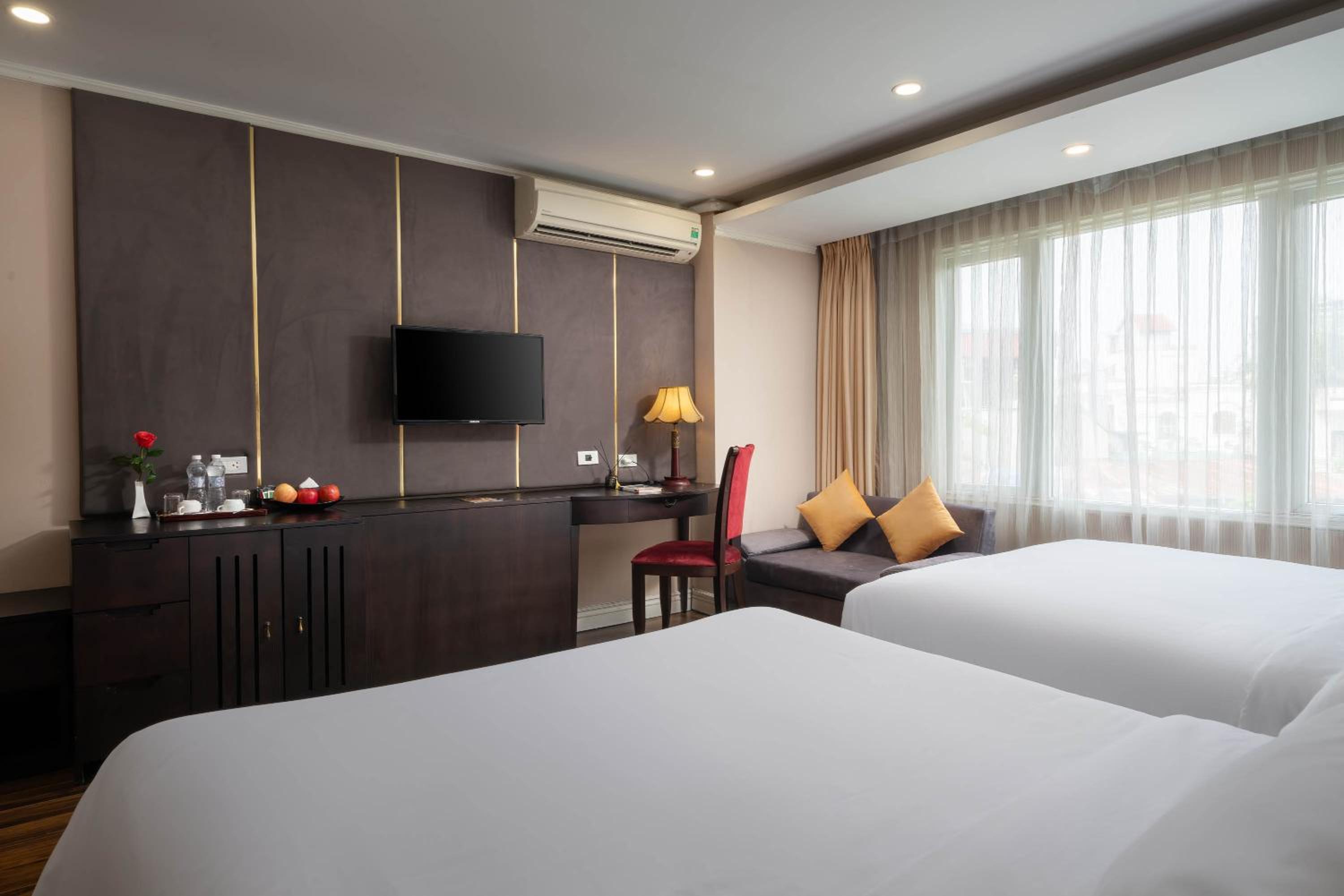 Quadruple Room With City View photo 3