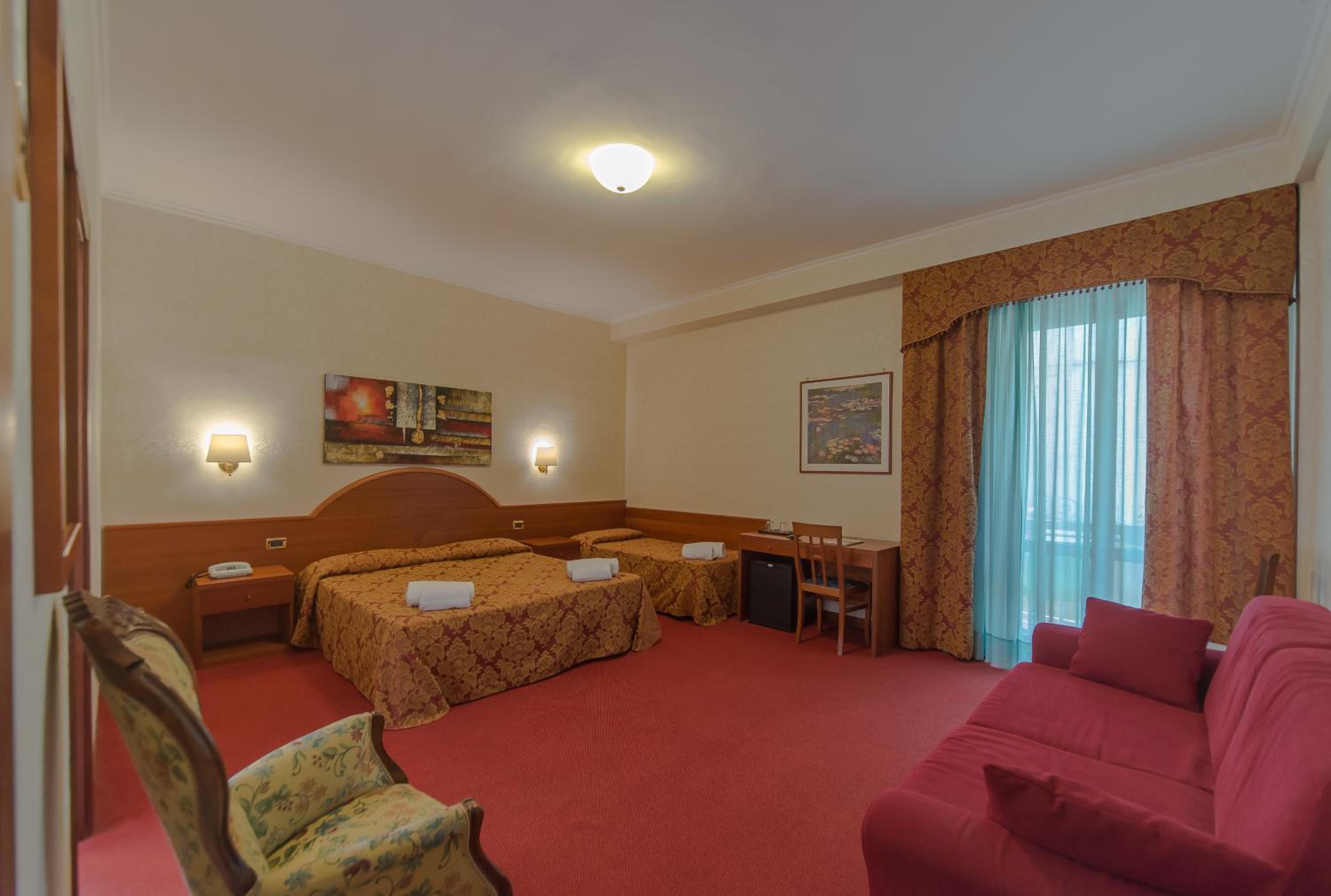 Standard Quadruple Room - Photo 1