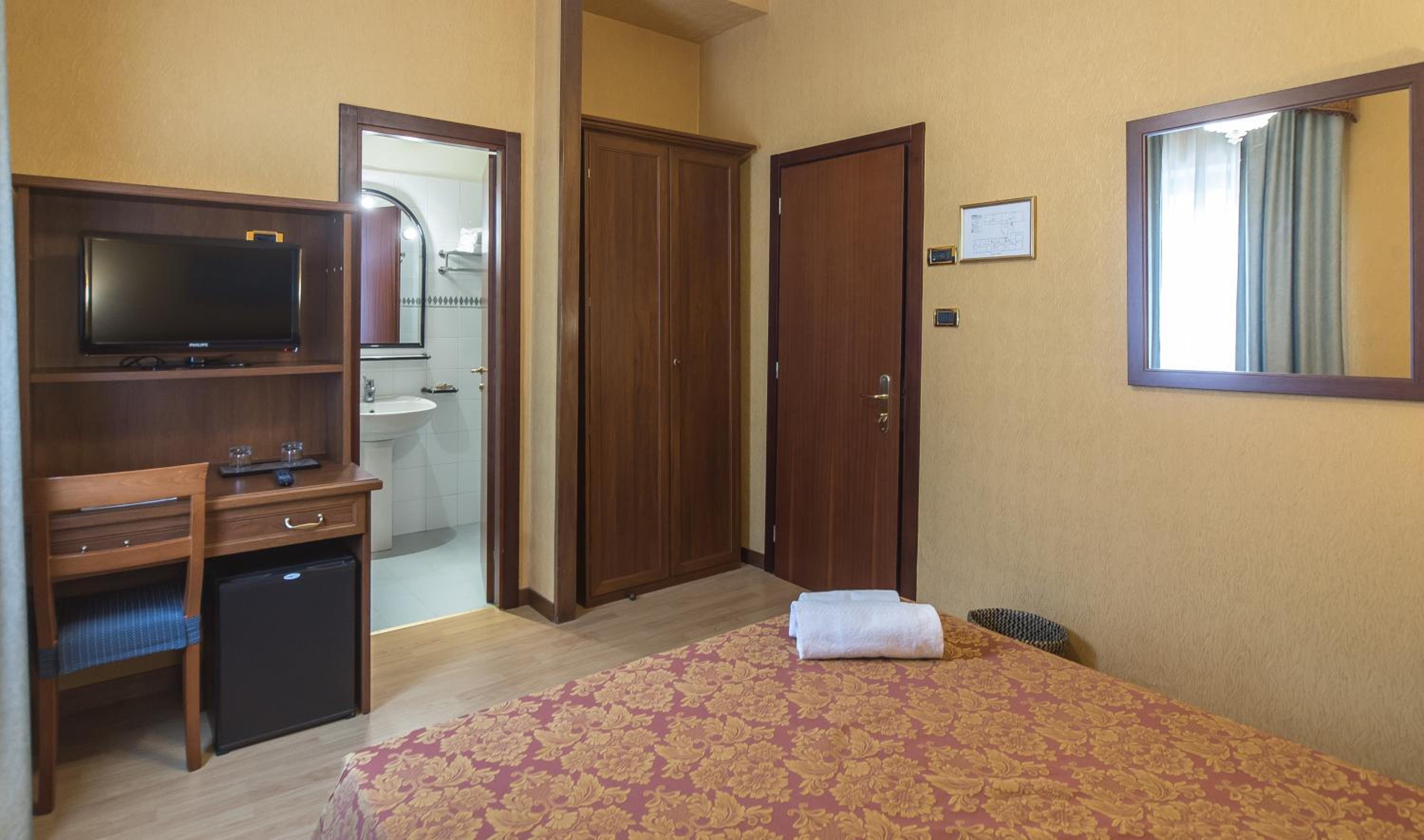 Economy Double or Twin Room - Photo 4