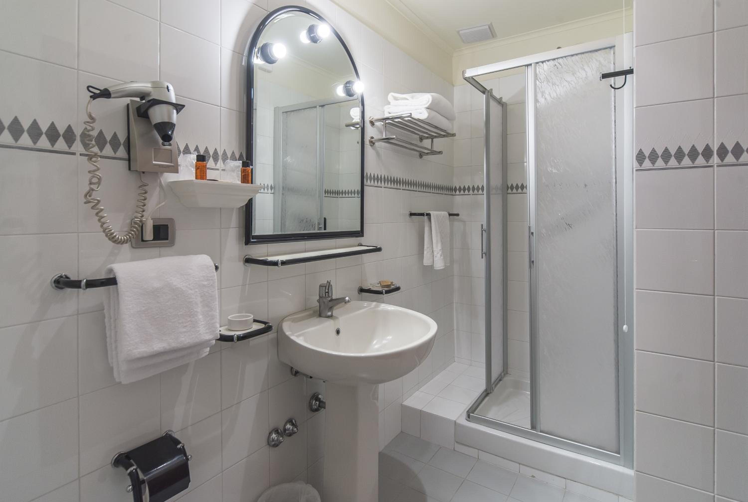 Economy Double or Twin Room - Photo 3