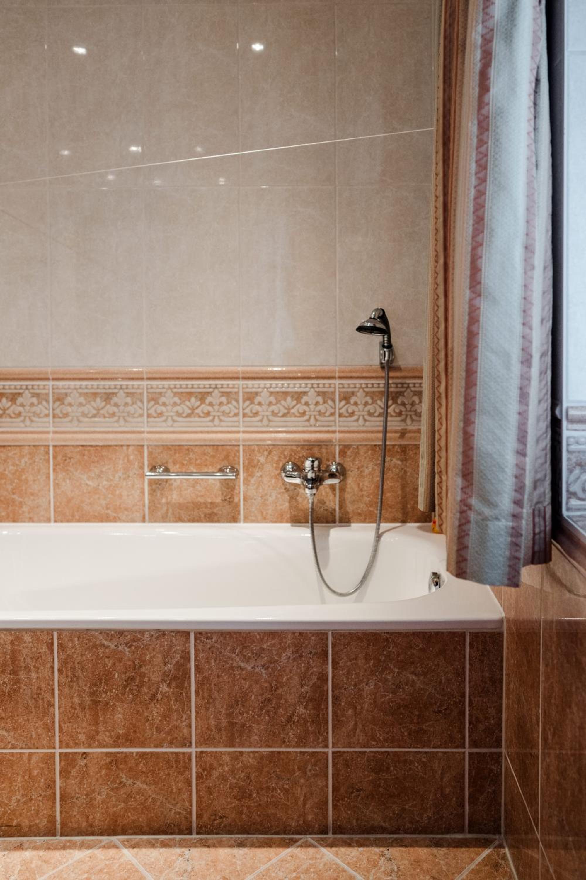 Deluxe Double Room with Garden View - Photo 6