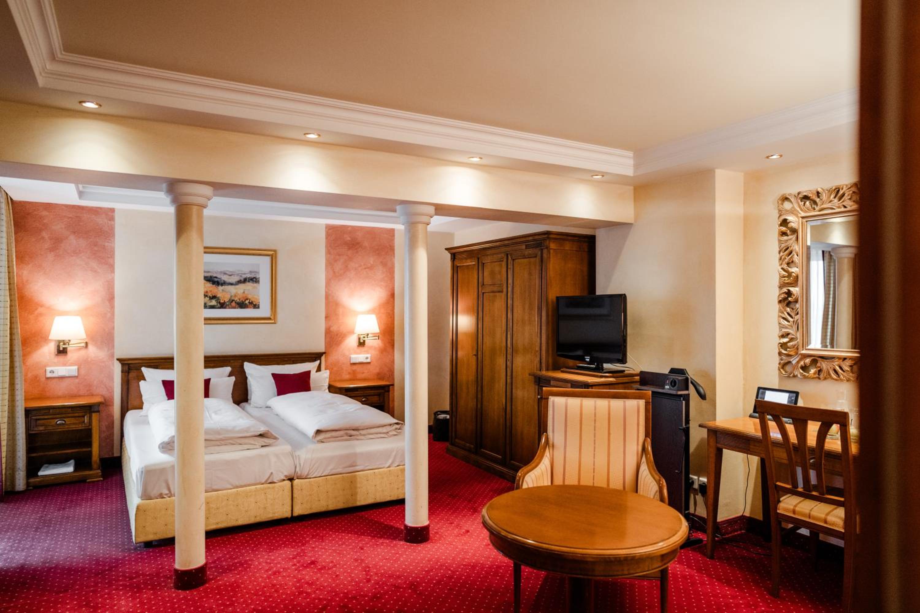 Deluxe Double Room with Garden View - Photo 2