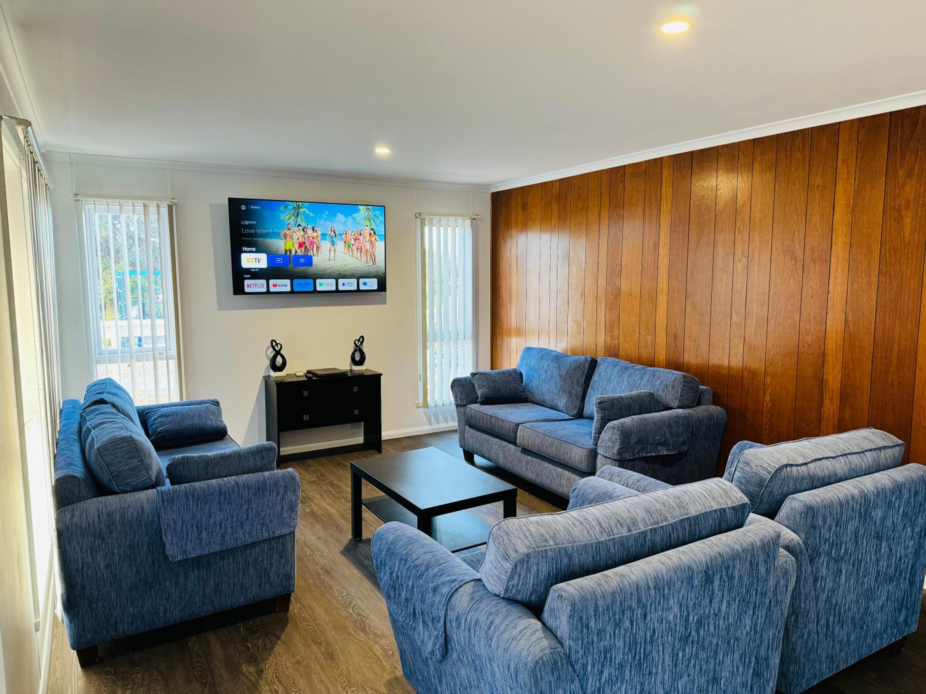 Three-Bedroom Apartment - Photo 10