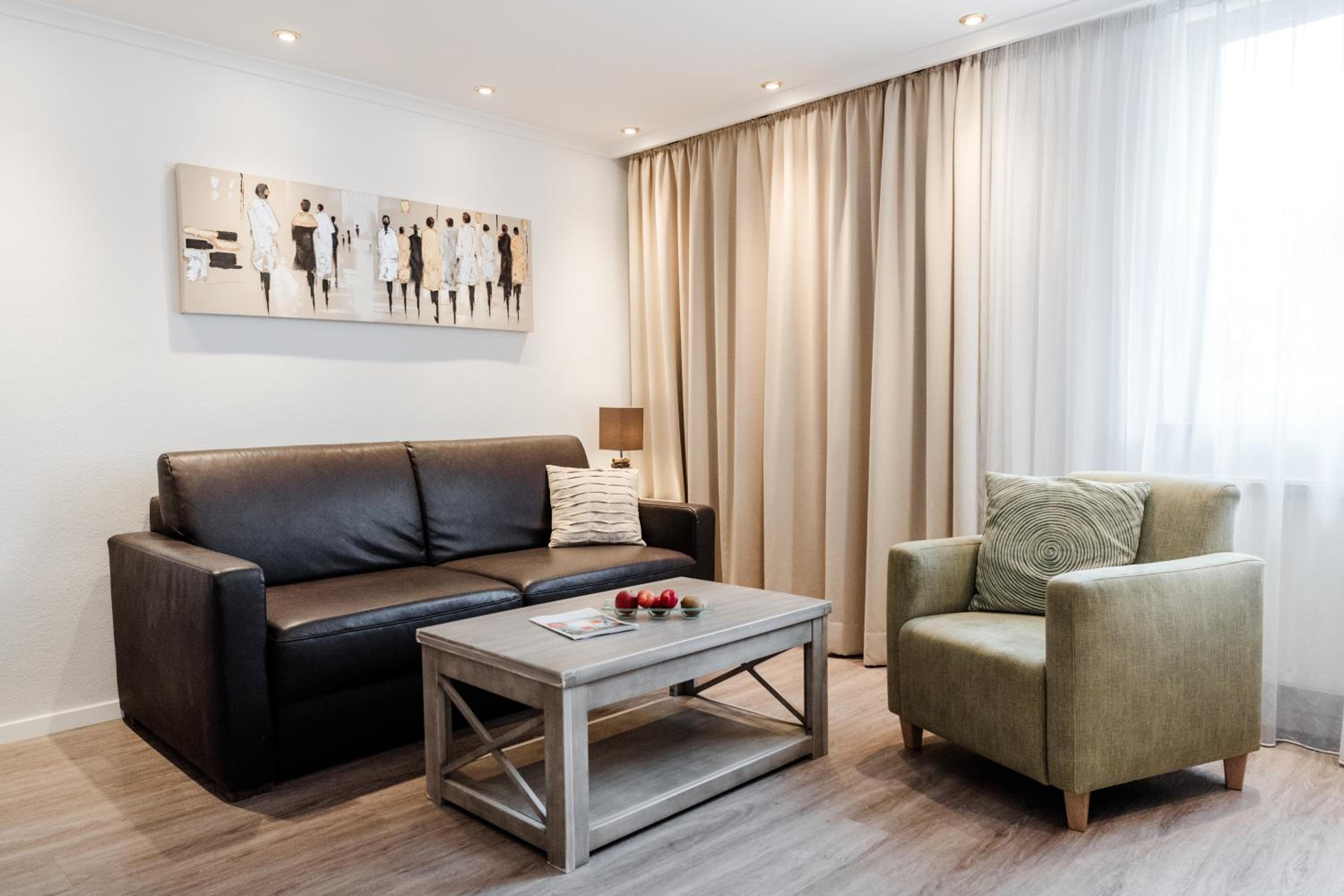 Junior Suite with Inner Courtyard View - Photo 11