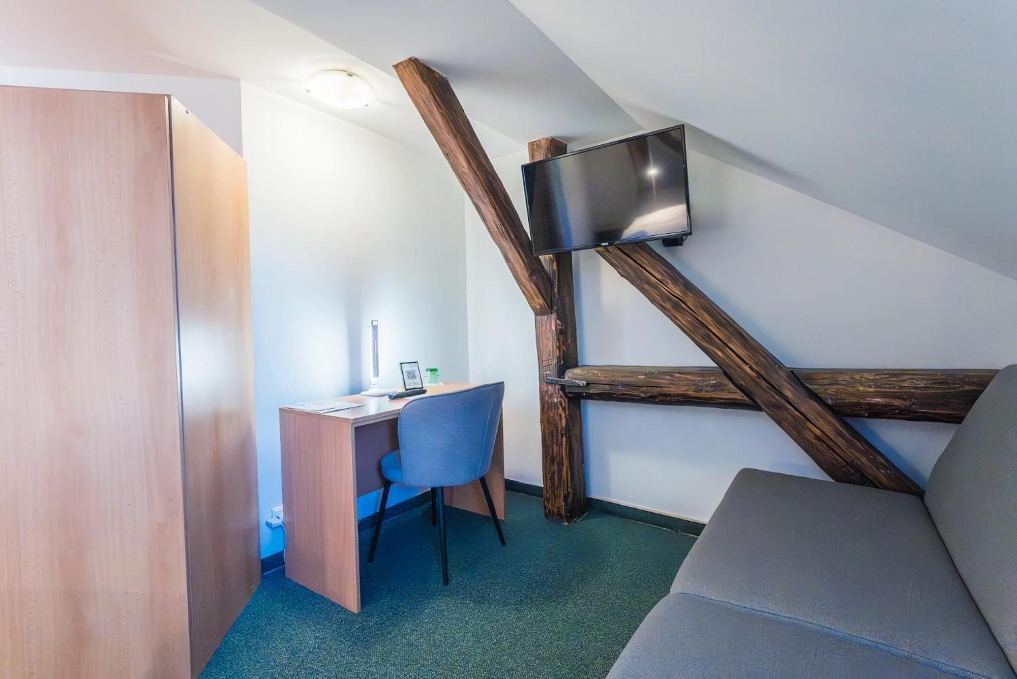 Double Room with Extra Bed photo 3