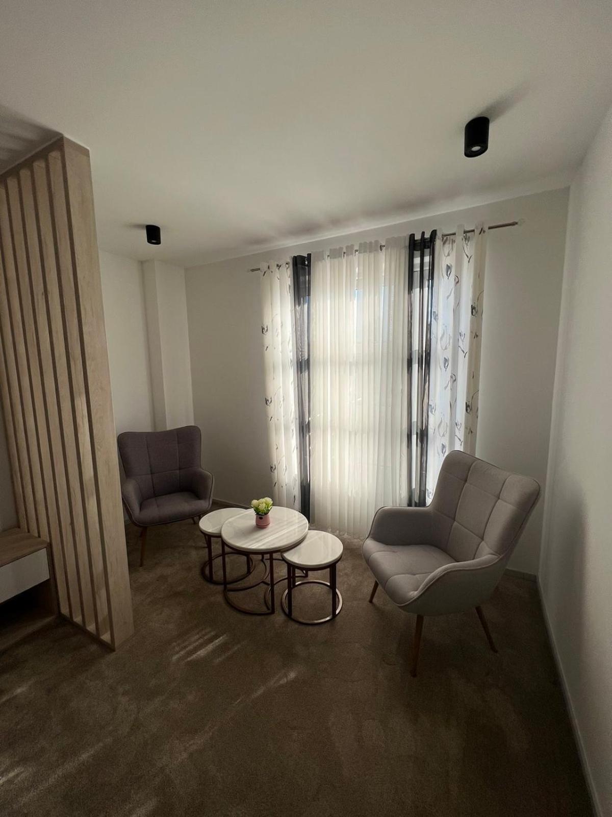 Apartment photo 3