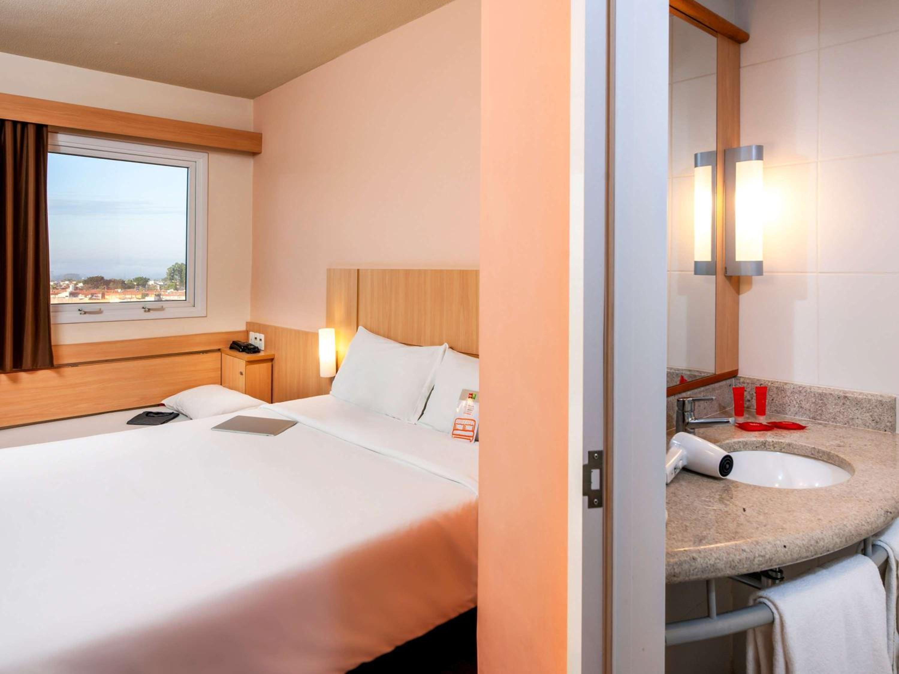 Standard Twin Room photo 1