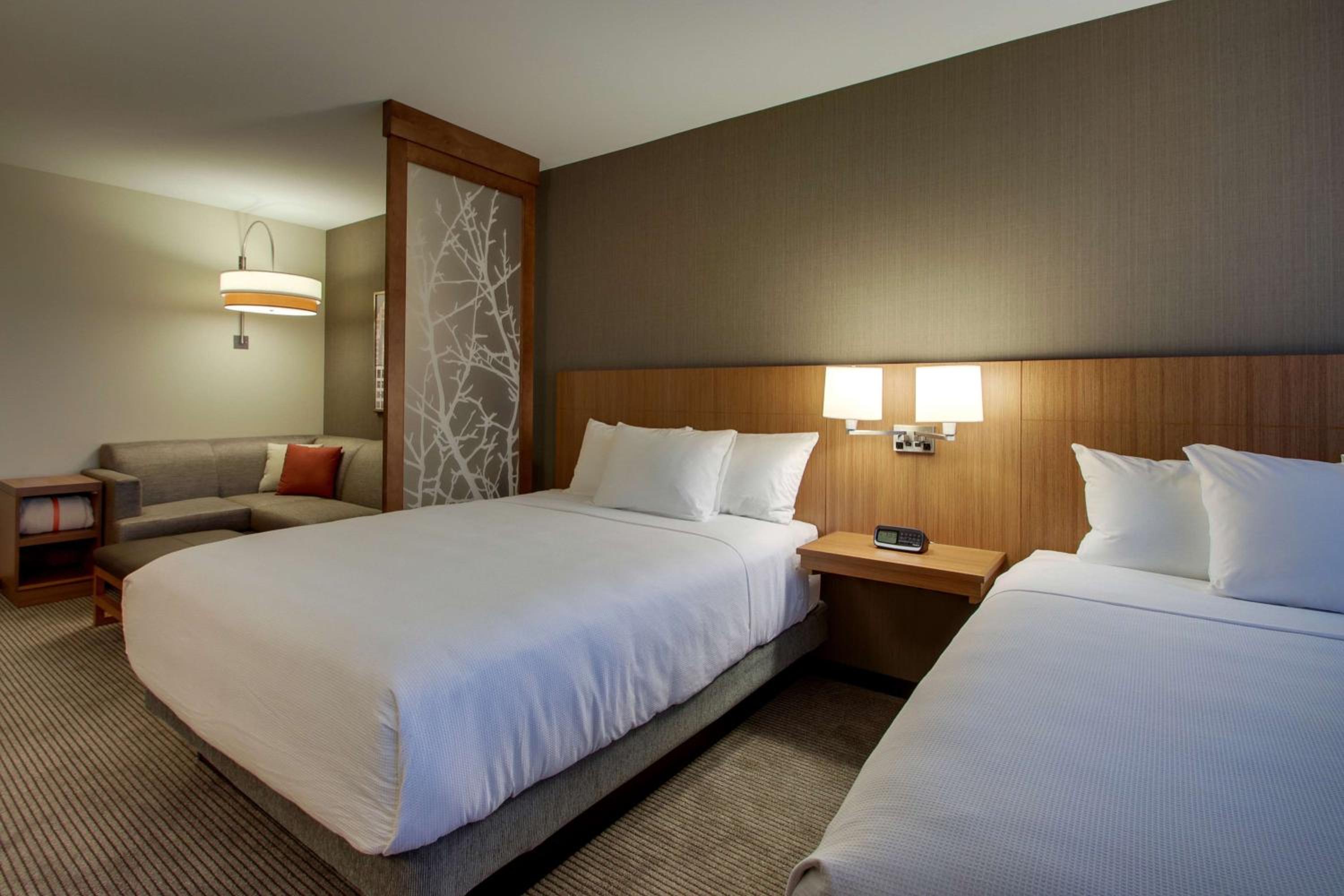 Queen Room with Two Queen Beds, Sofa Bed and Accessible Tub photo 3