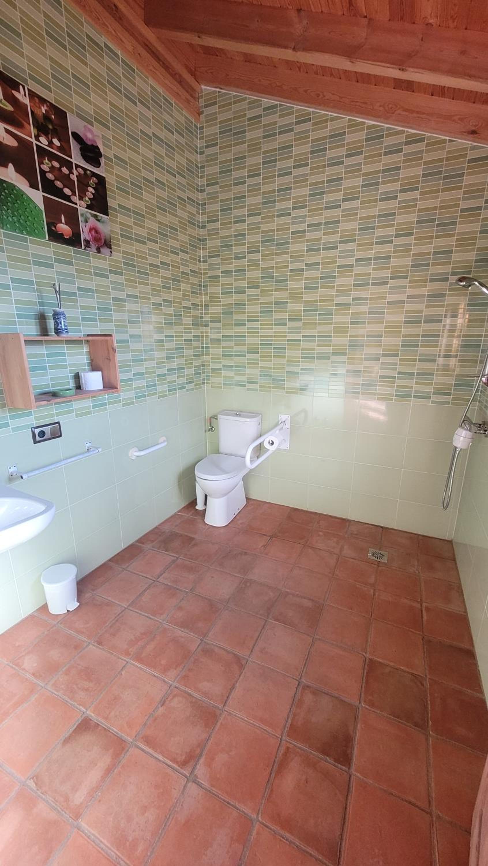 Three-Bedroom House photo 2