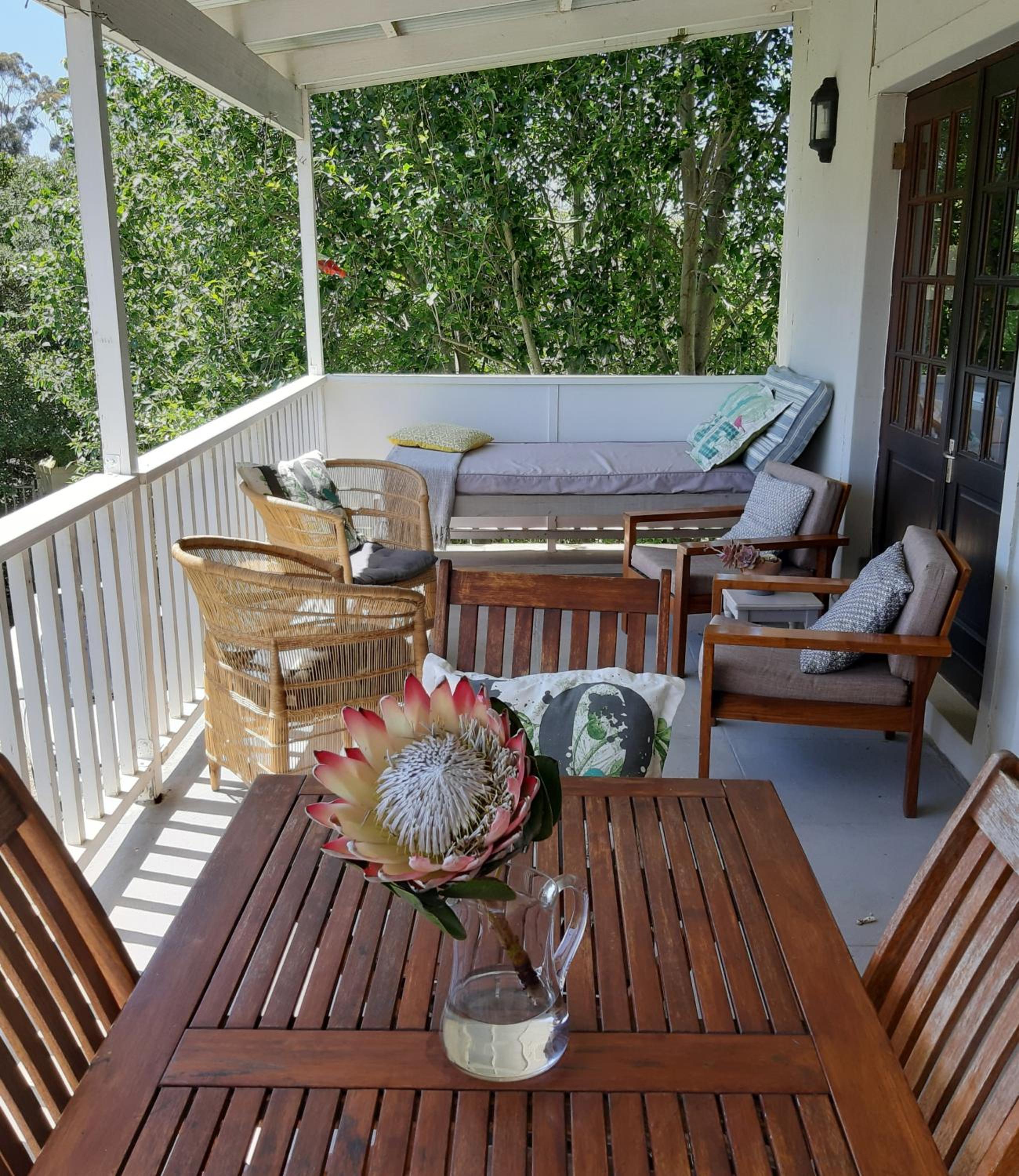 Three-Bedroom House photo 2