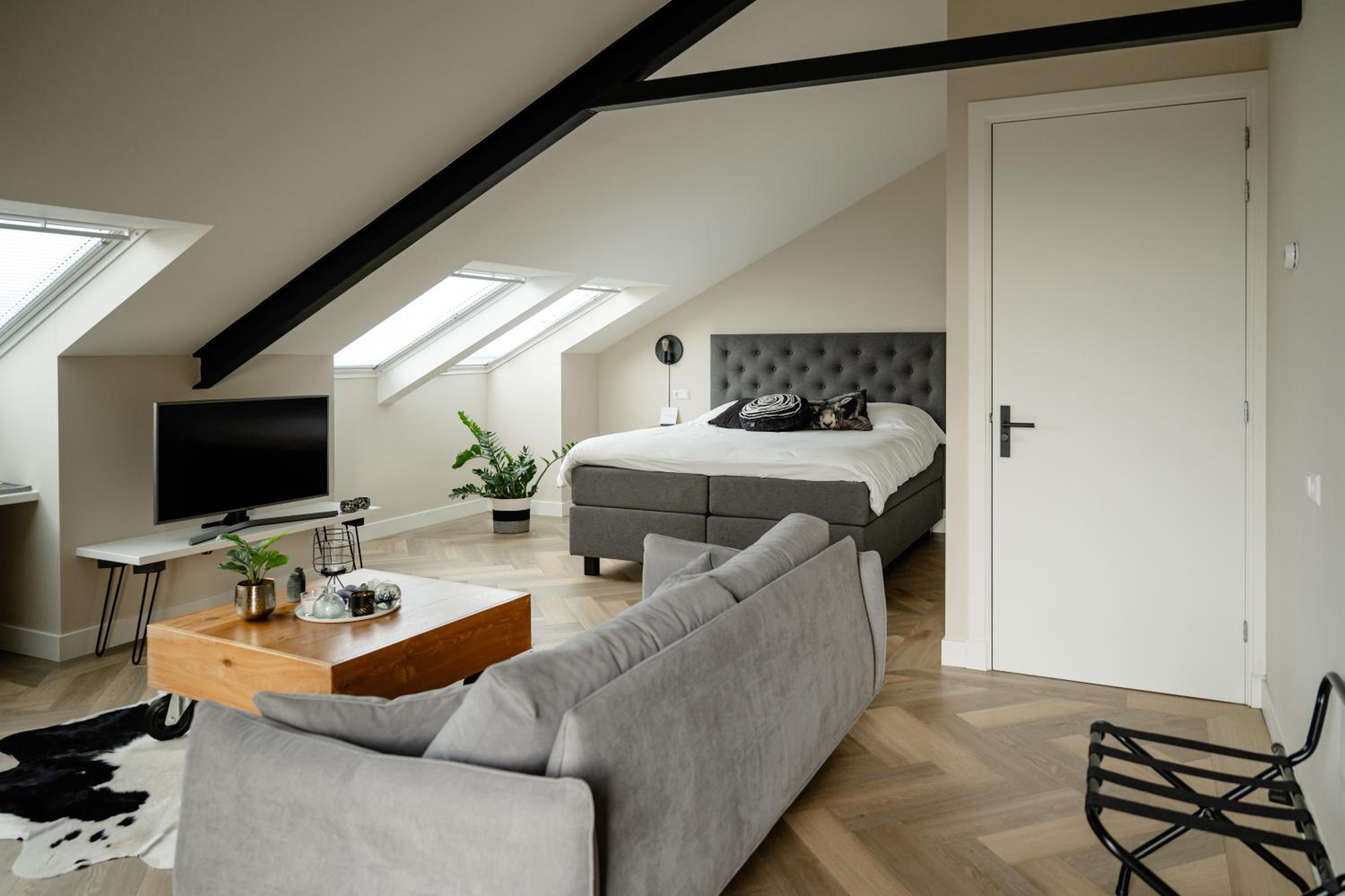 Deluxe Double Room with Bath photo 1
