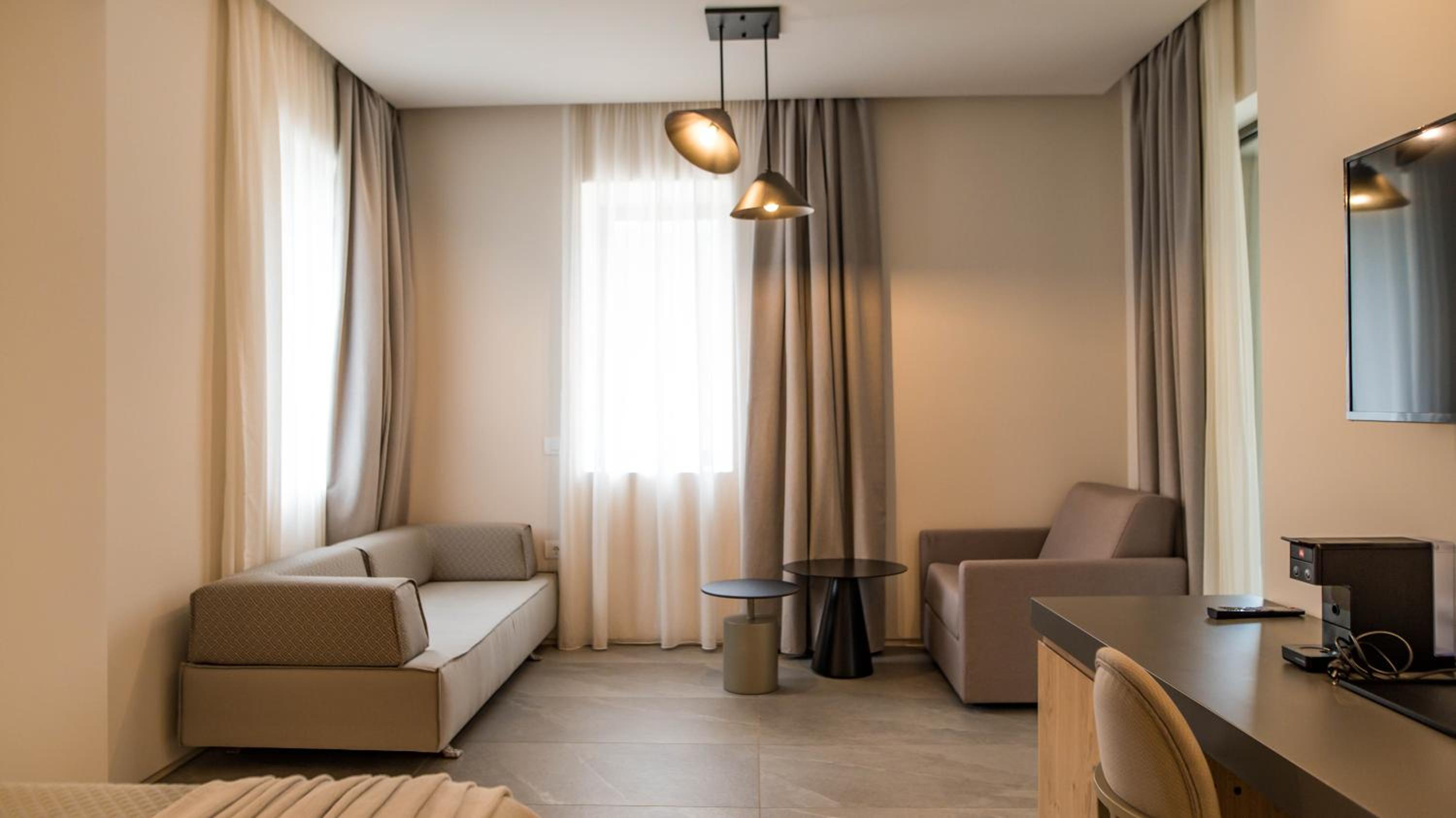 Superior Suite - Photo 1