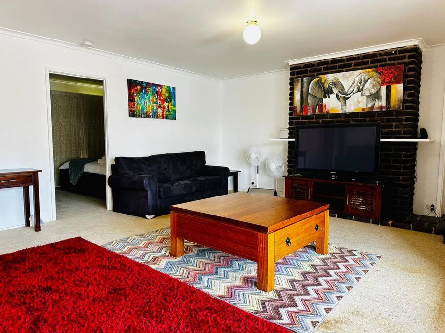Three-Bedroom House photo 1