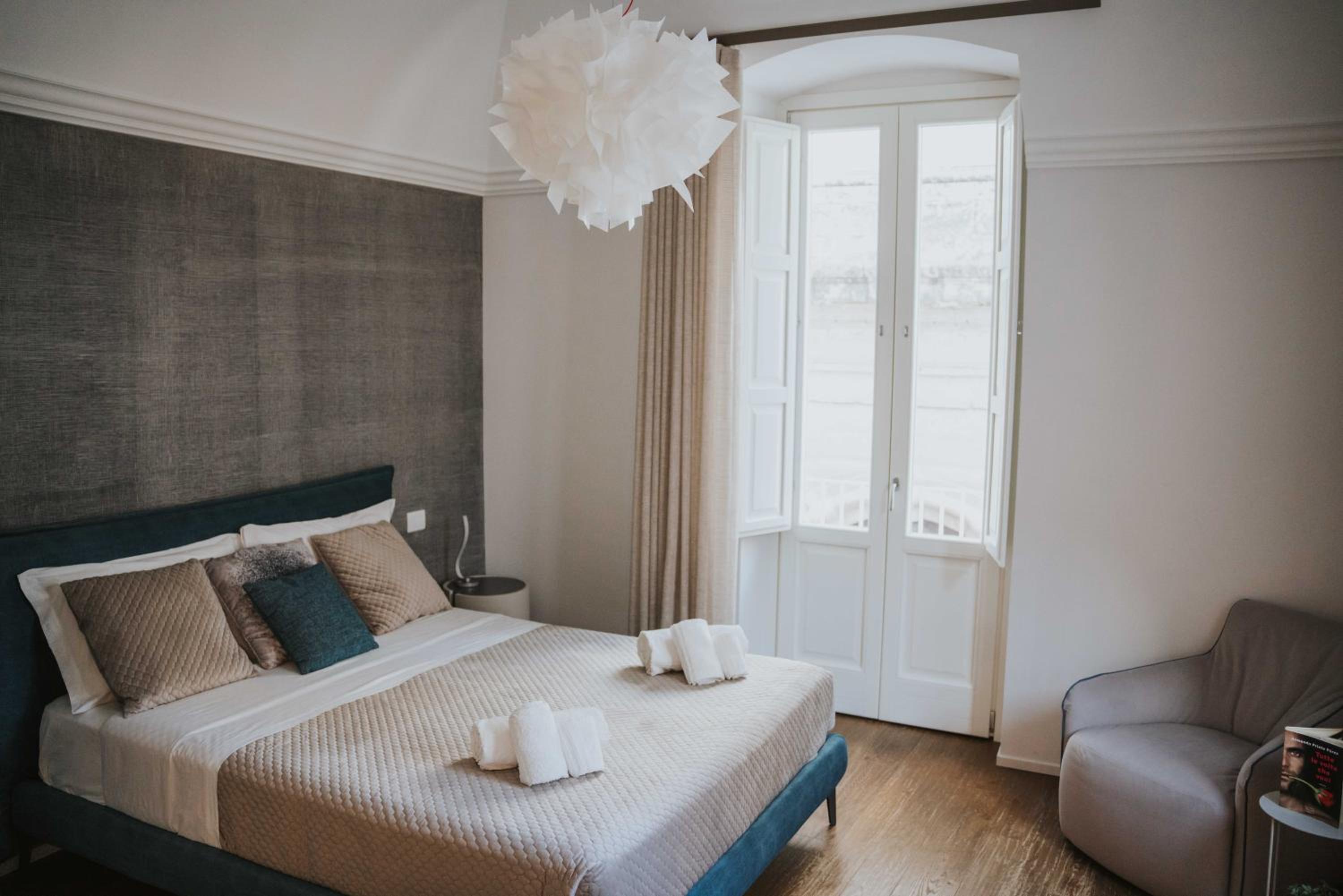 One-Bedroom Deluxe Apartment