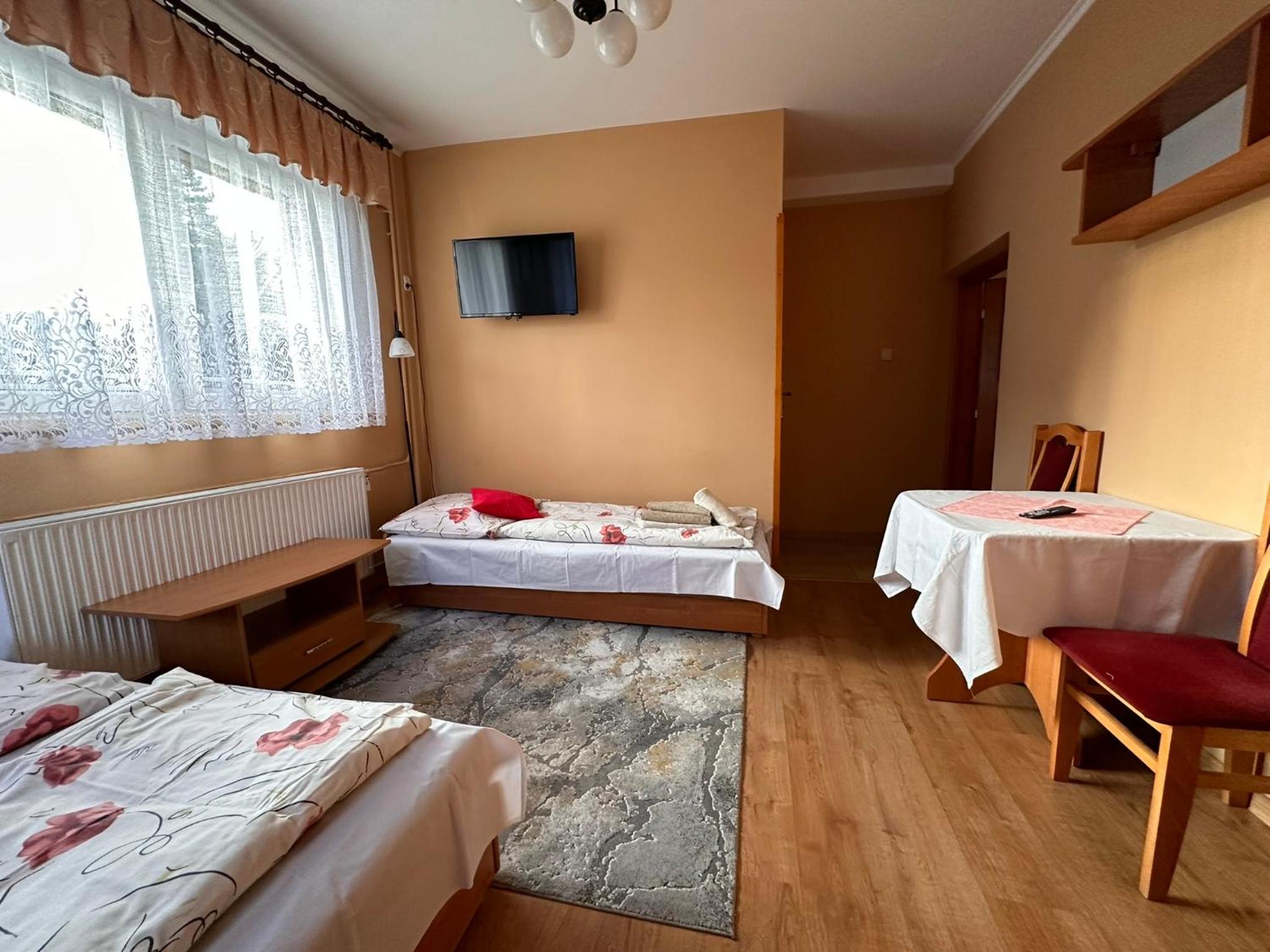 Triple Room - Photo 1