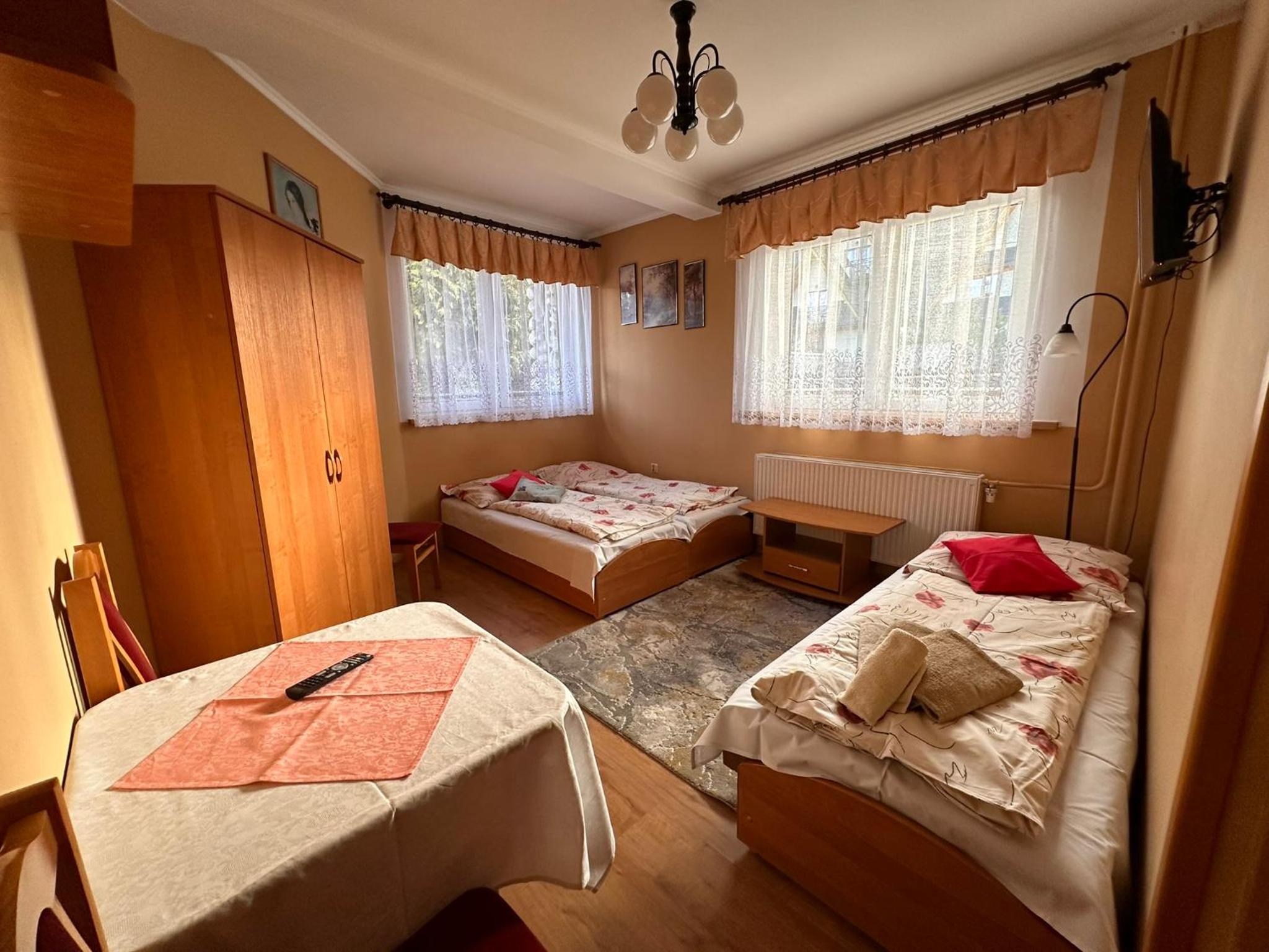 Triple Room - Photo 11