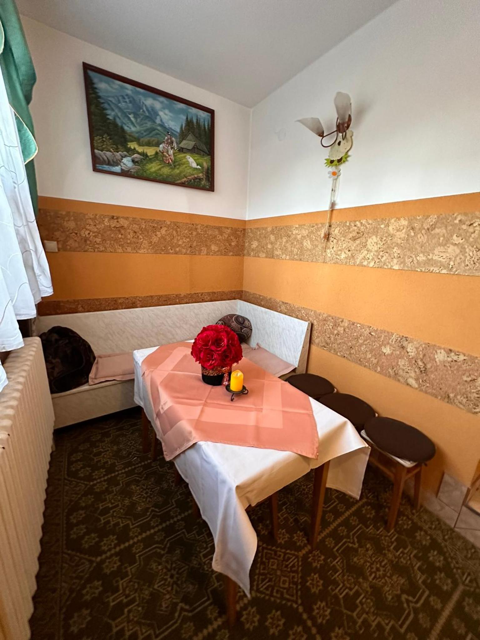 Double Room - Photo 7
