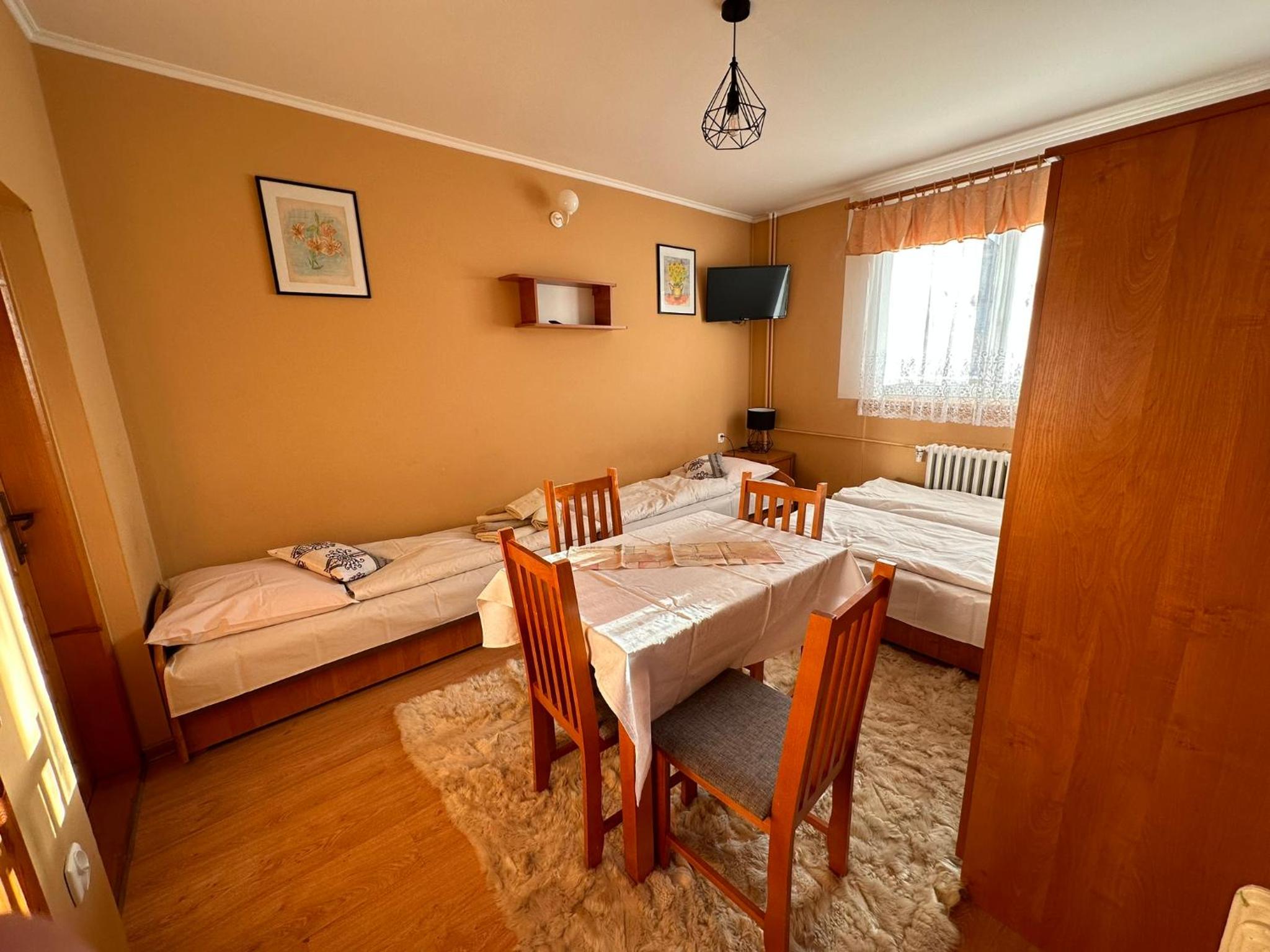 Quadruple Room - Photo 1