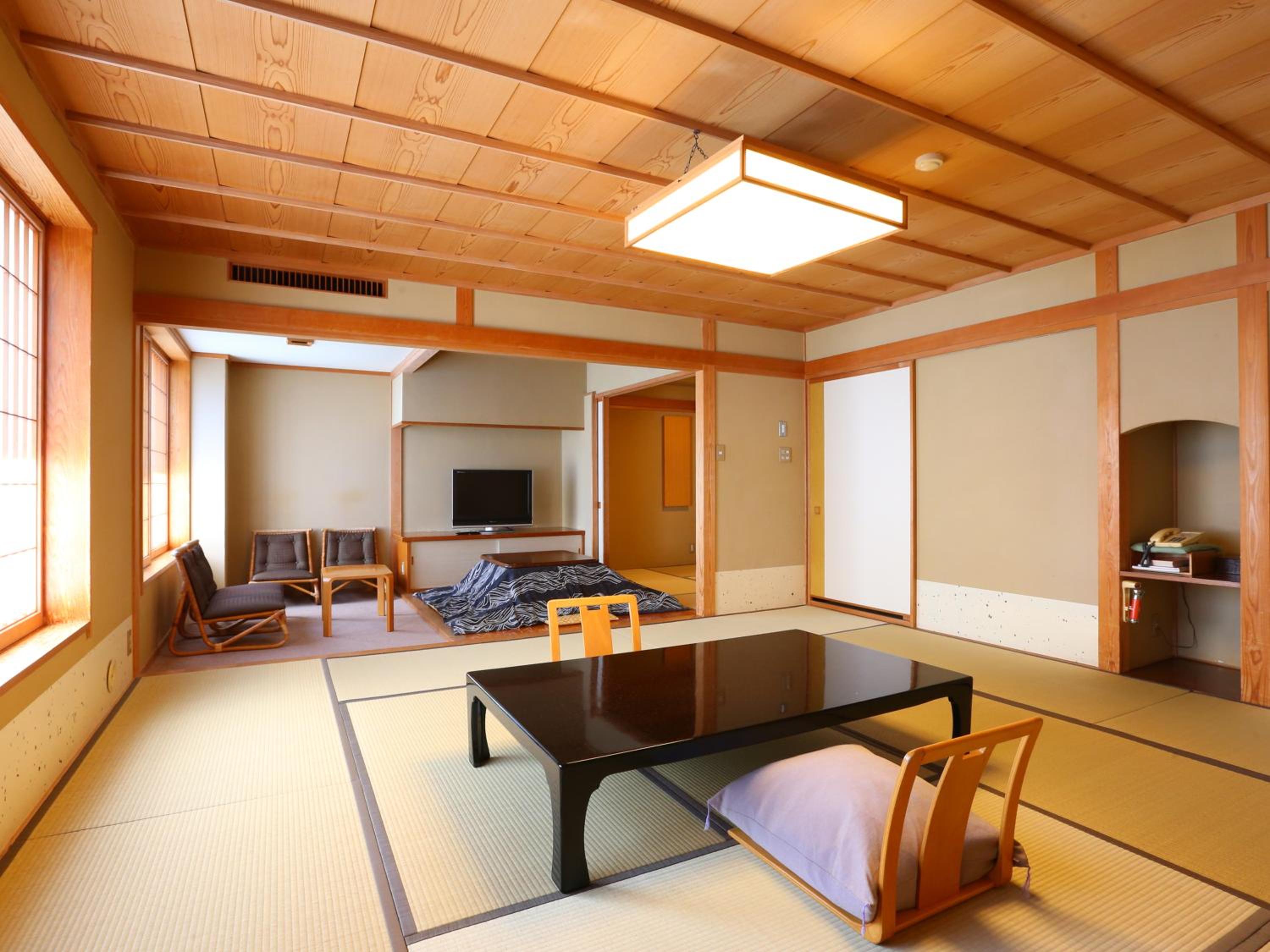 Deluxe Japanese-Style Room photo 2