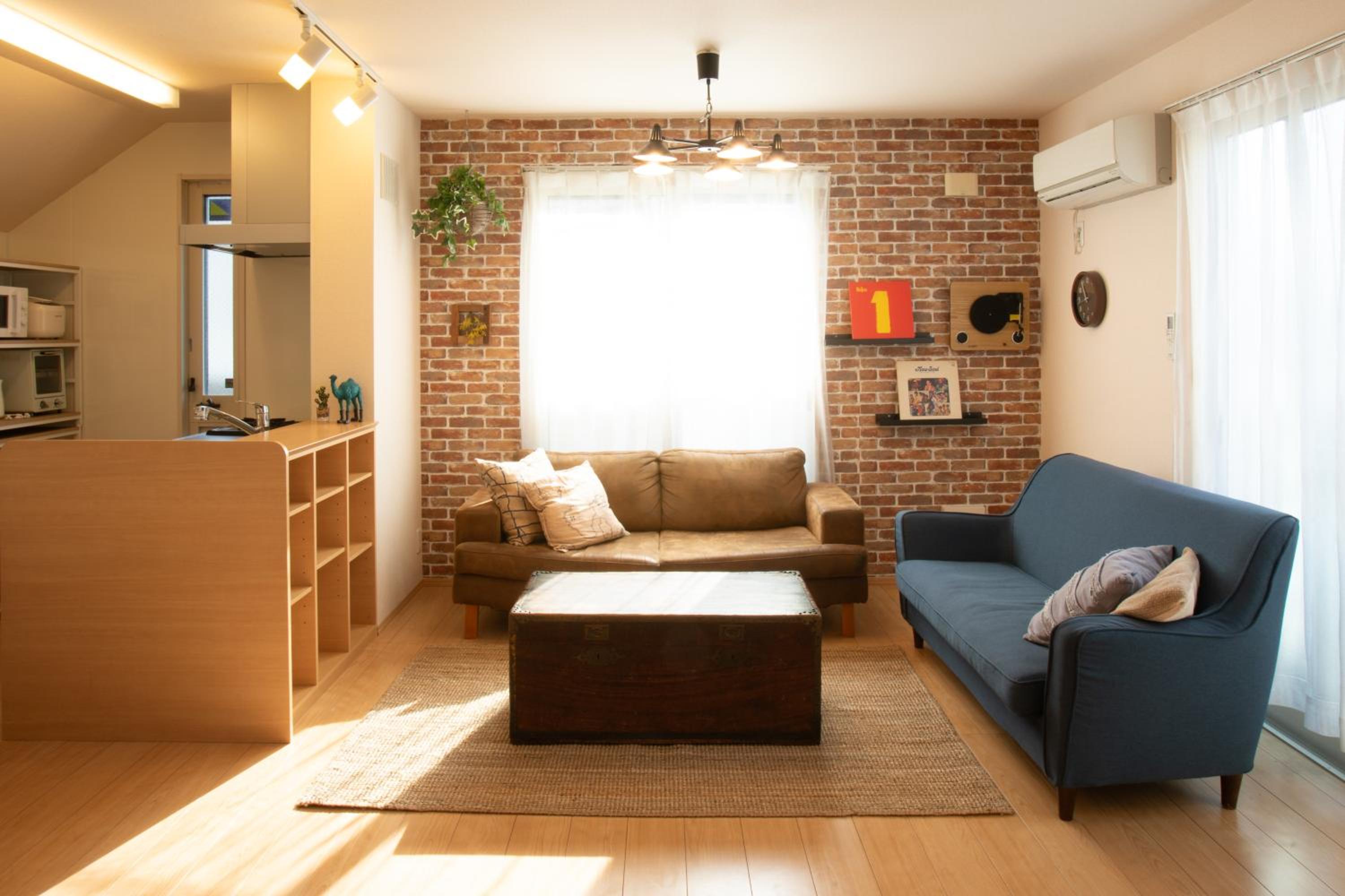 One-Bedroom Apartment photo 1