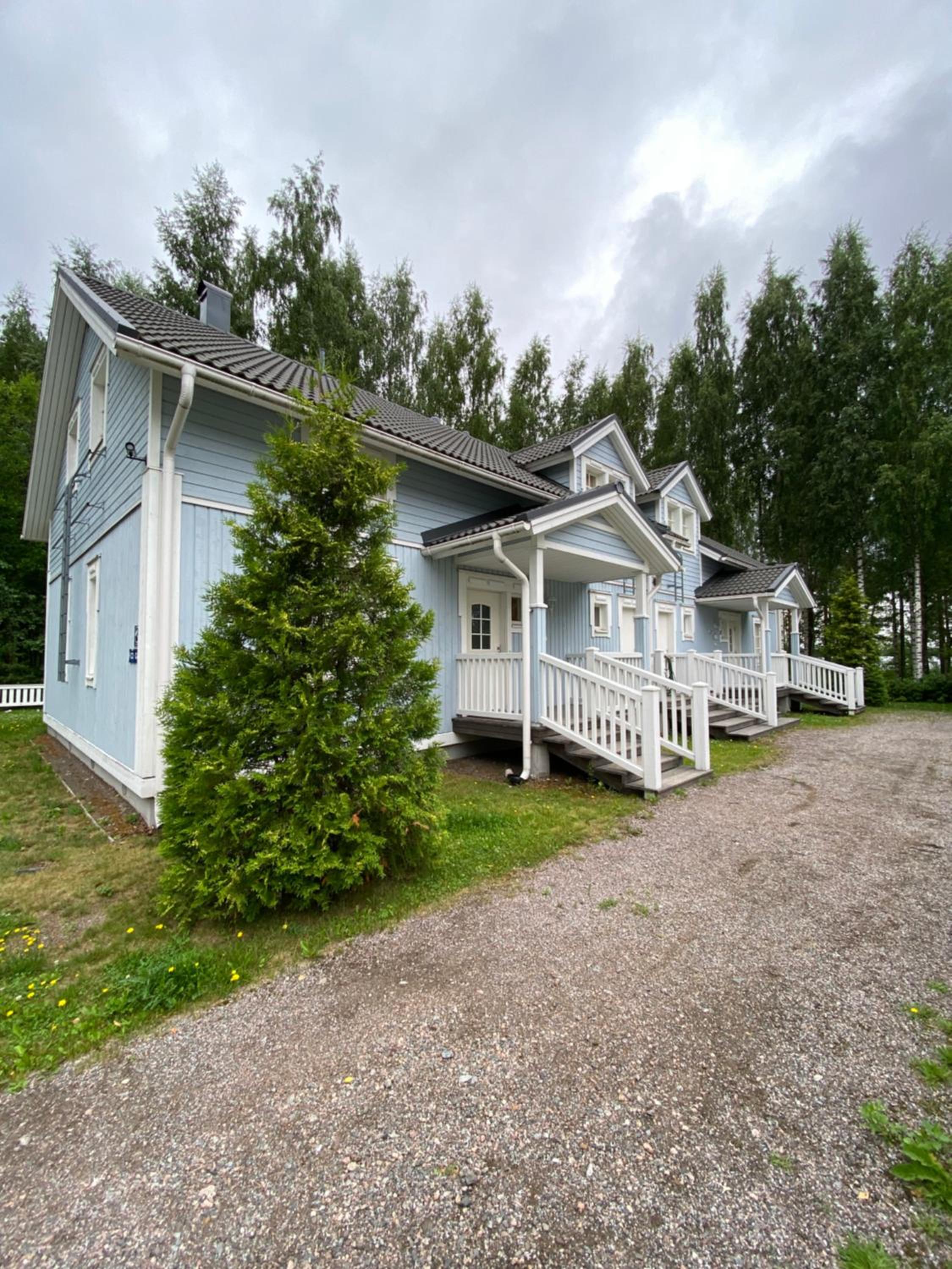 Three-Bedroom Apartment - Photo 20