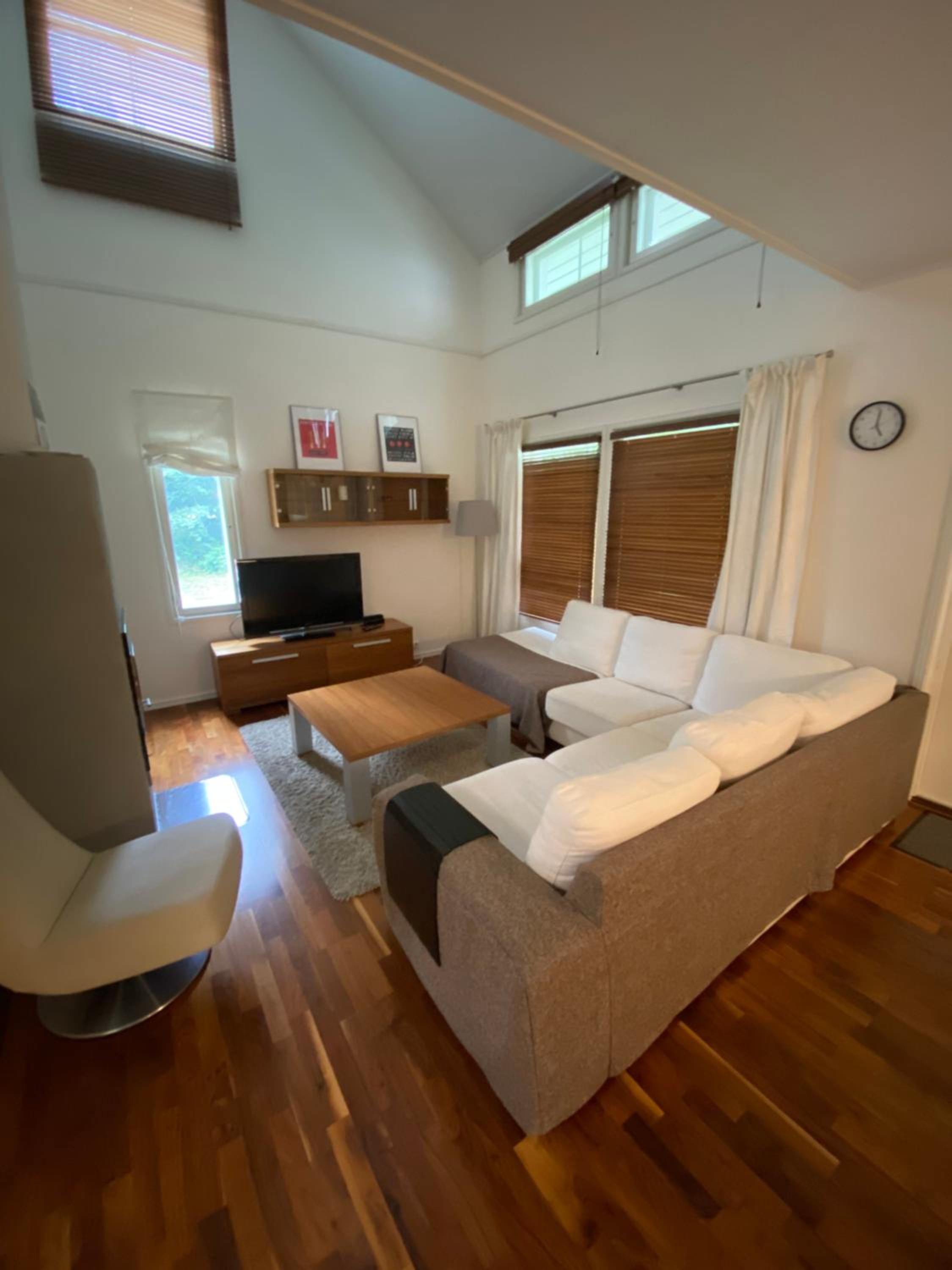 Three-Bedroom Apartment - Photo 7