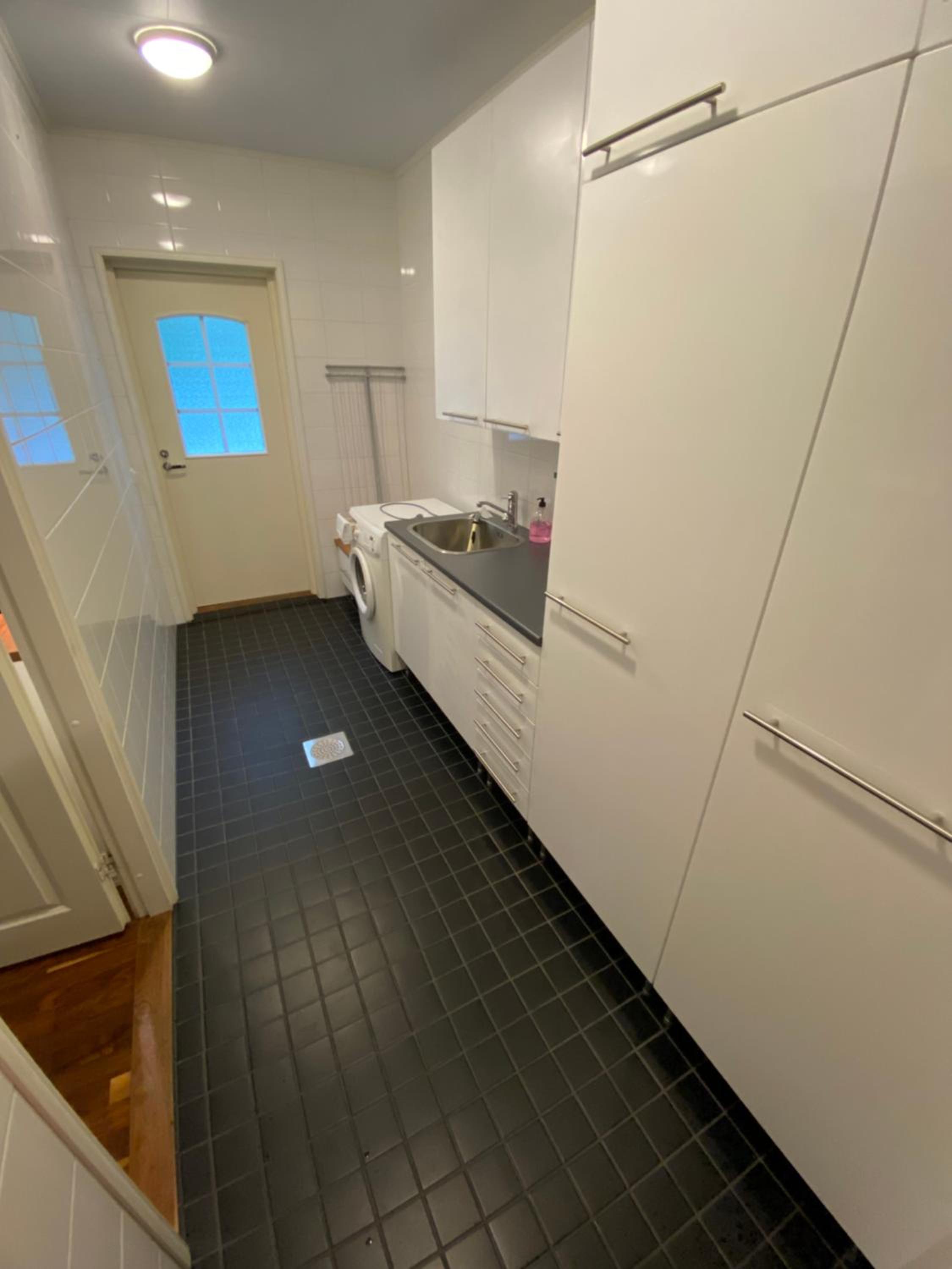 Three-Bedroom Apartment - Photo 10