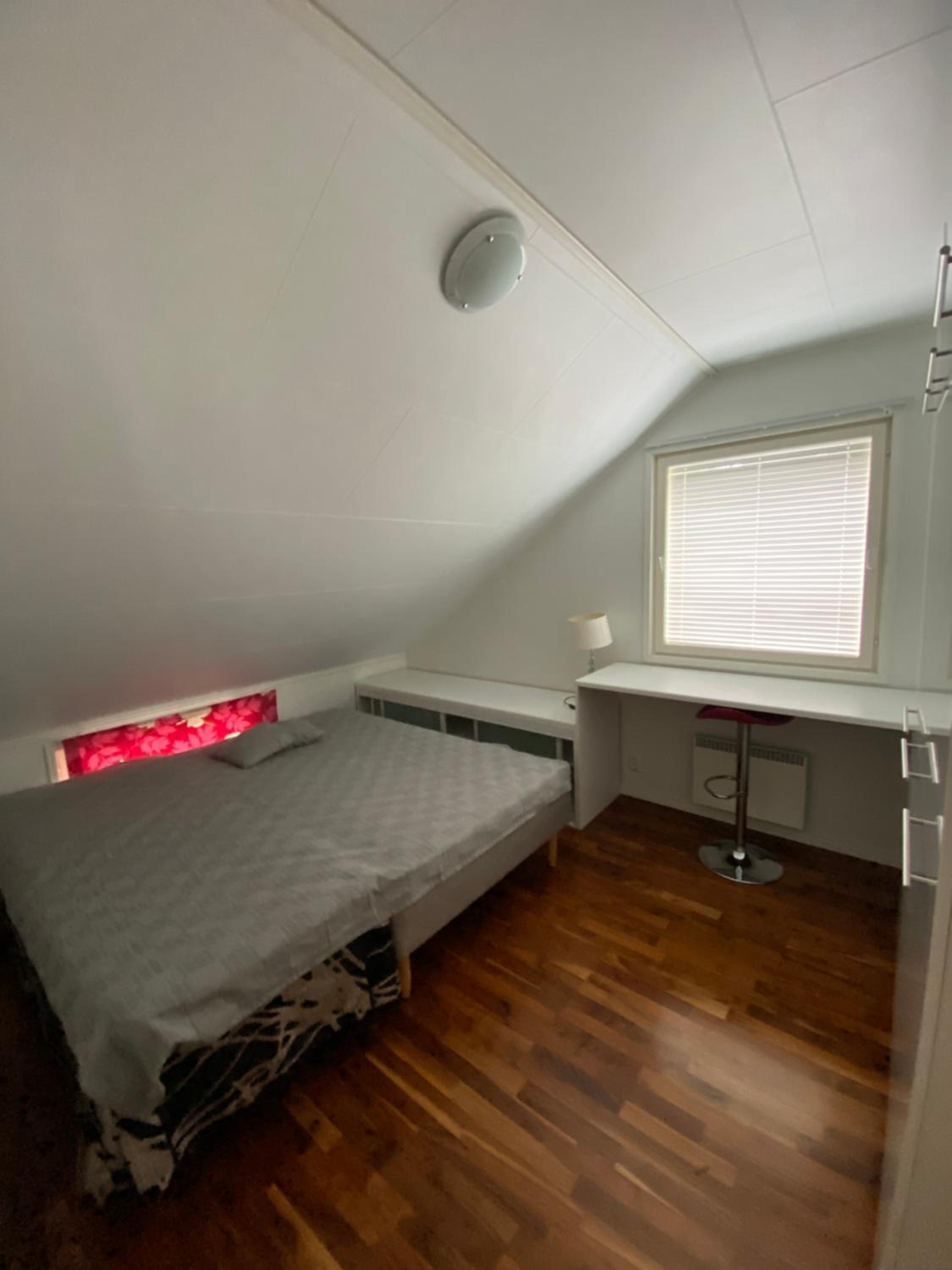 Three-Bedroom Apartment - Photo 6