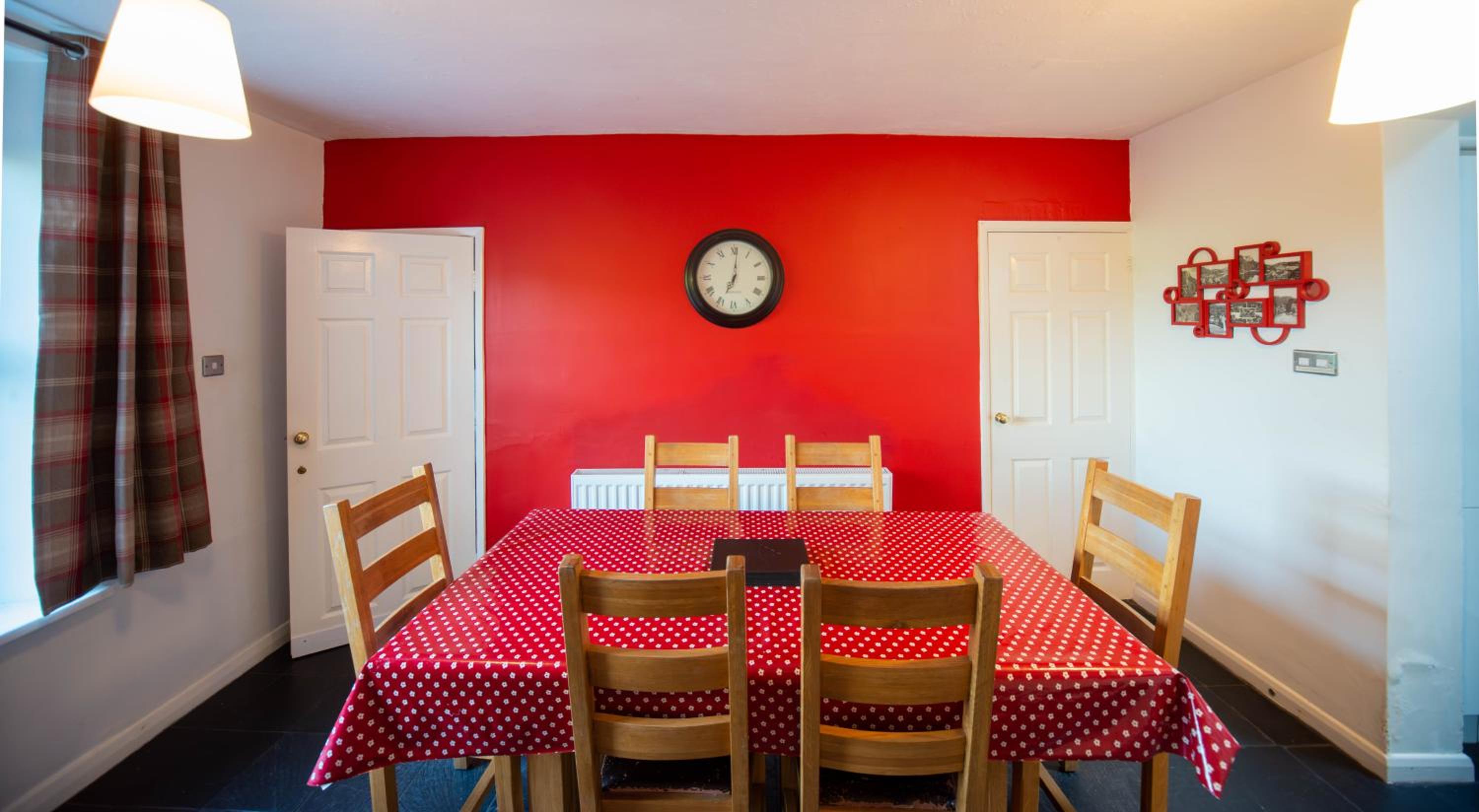 Four-Bedroom House - Photo 7