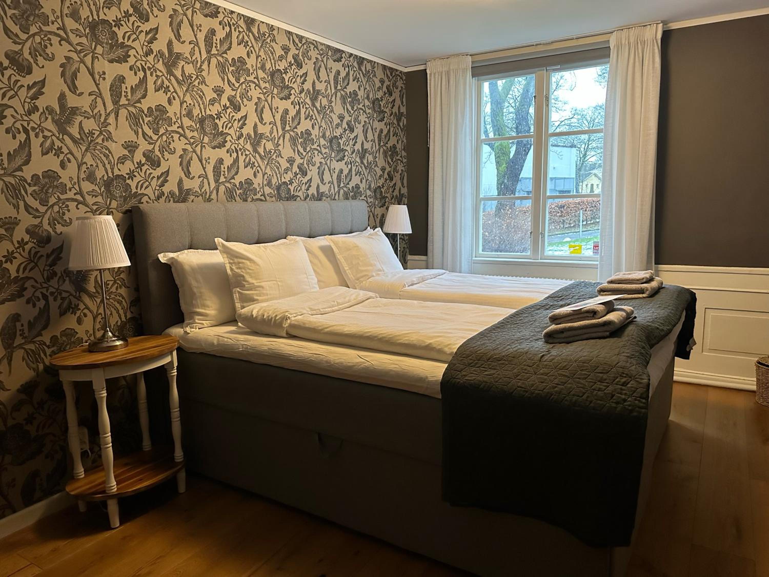 Double Room with Shared Bathroom