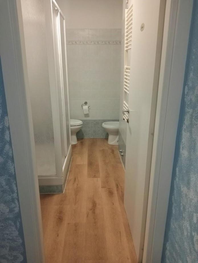 Single Room With Shared Bathroom photo 2