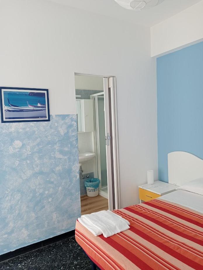 Double Or Twin Room With Bathroom photo 3