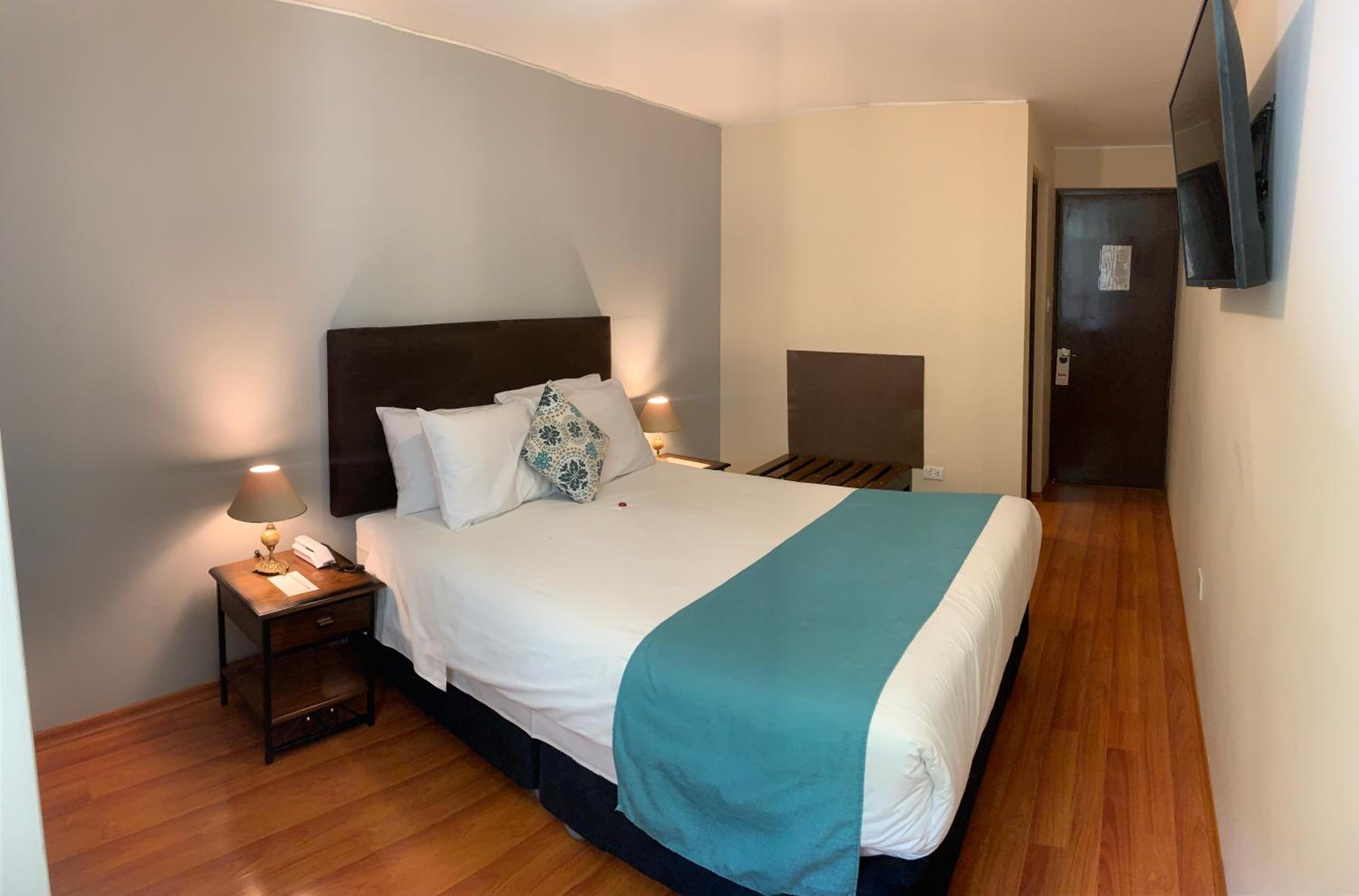 Double Room - Photo 2