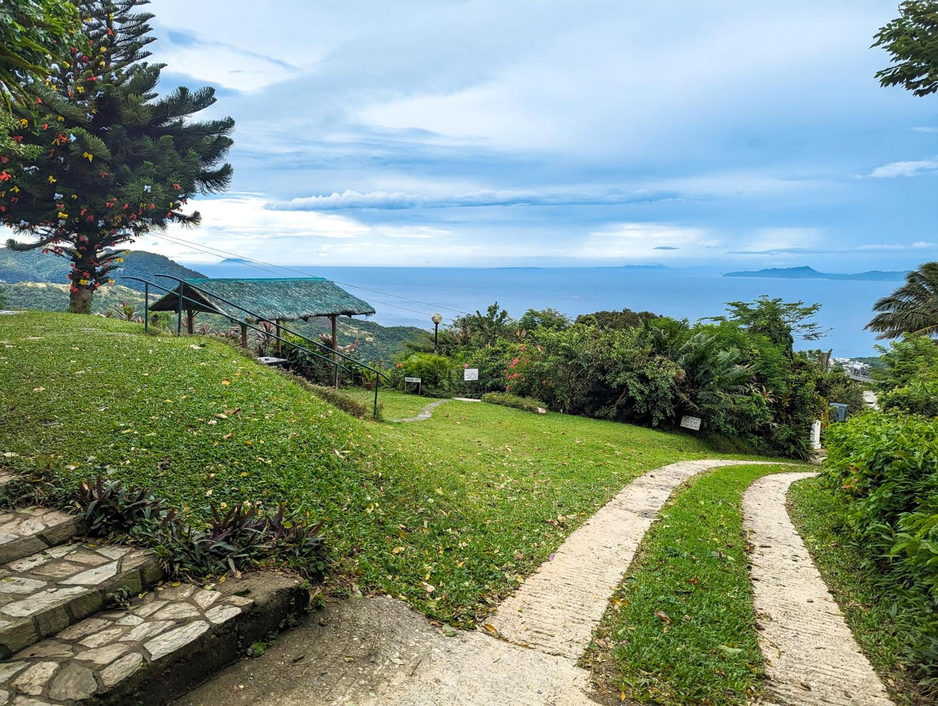 Deluxe Double or Twin Room with Sea View photo 3