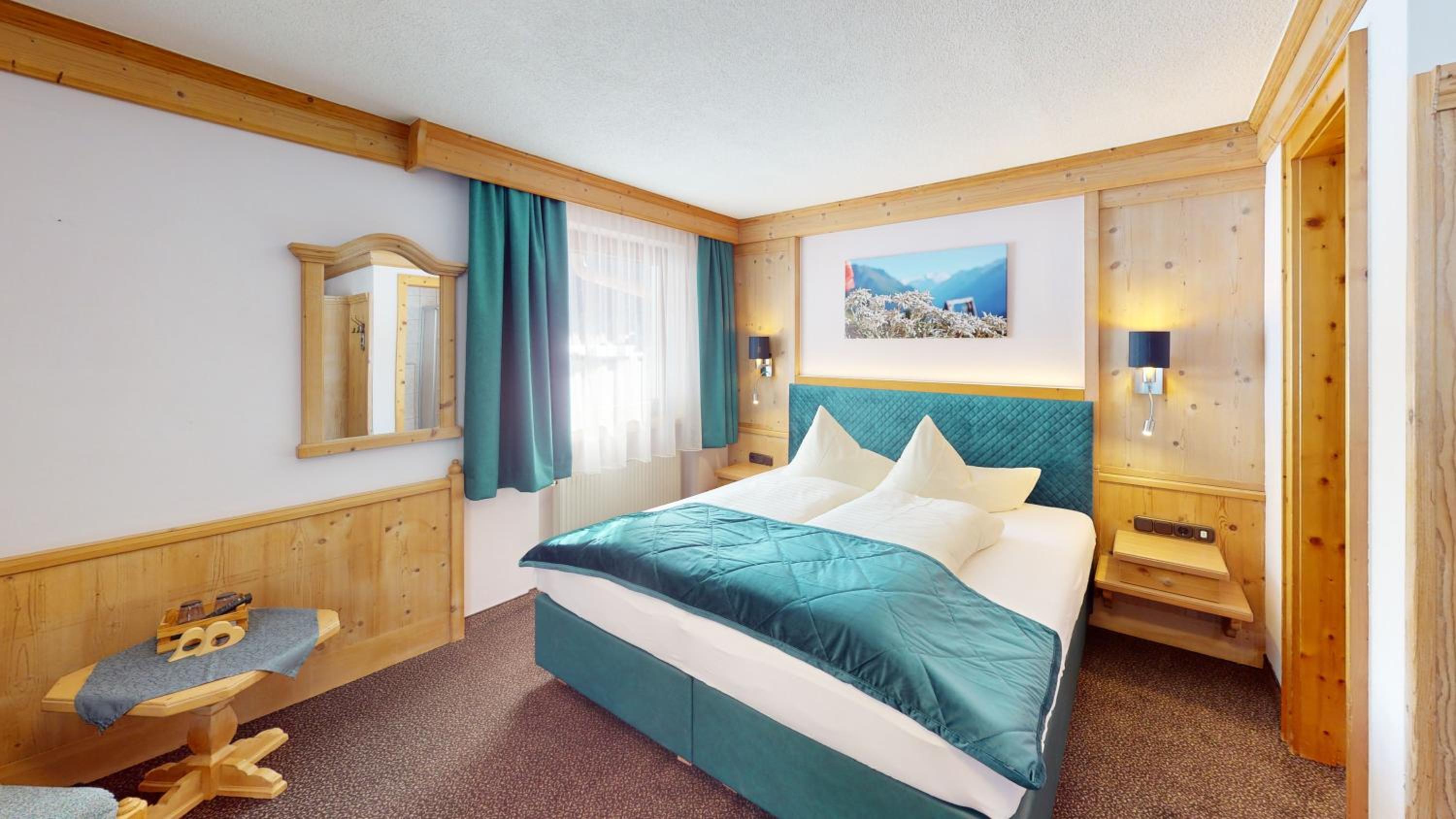 Large Double Room photo 1