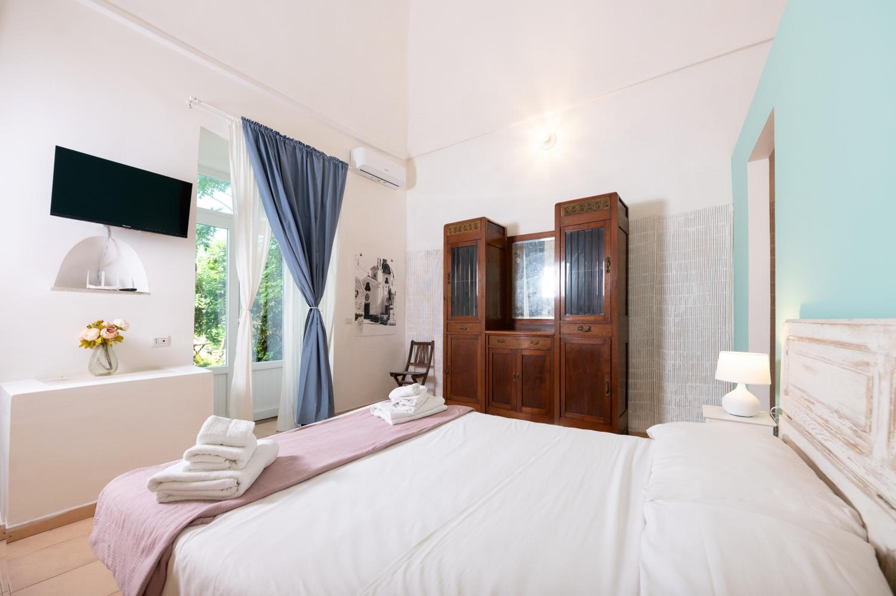 Economy Double Room photo 1