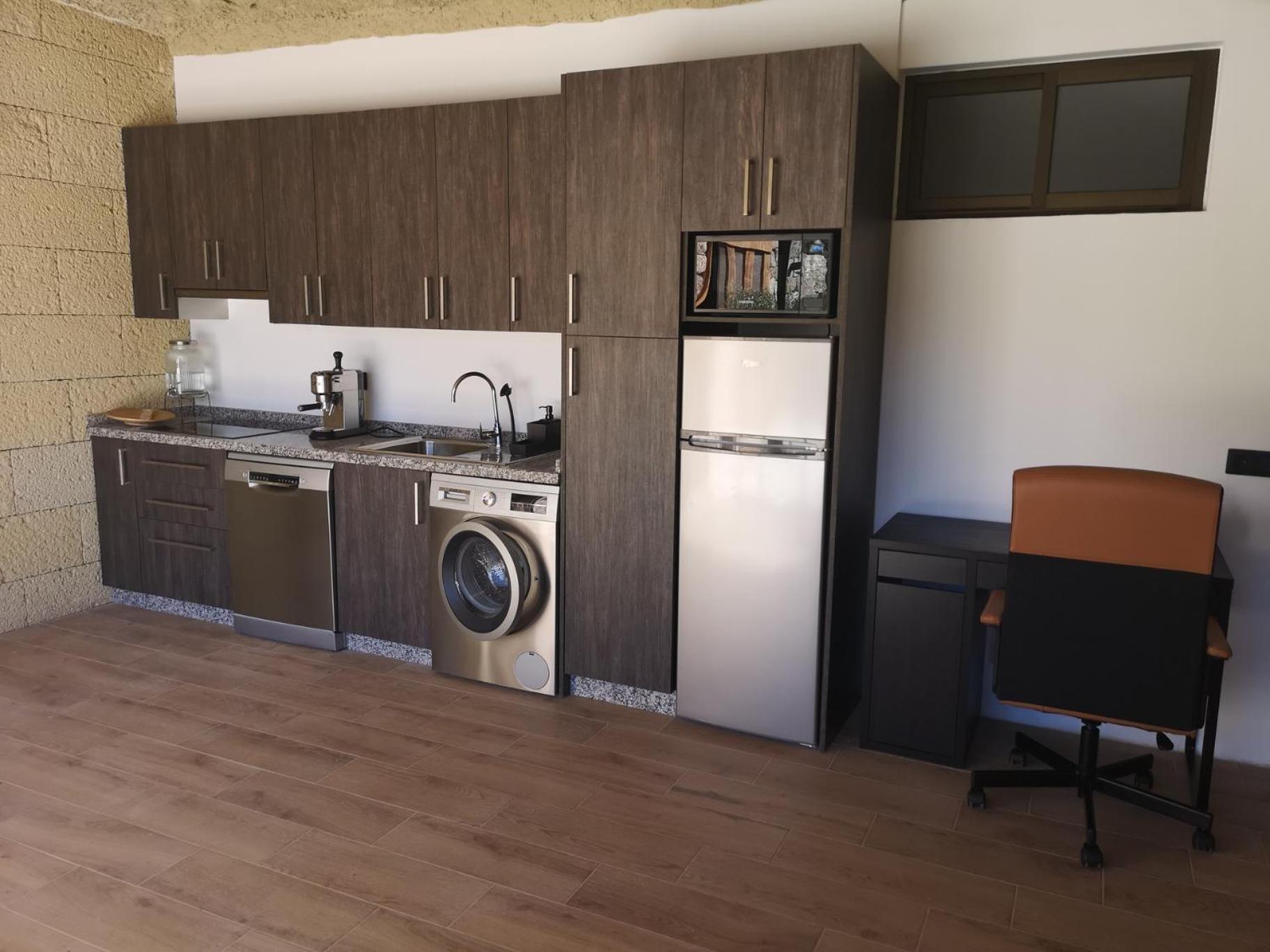 One-Bedroom House photo 3
