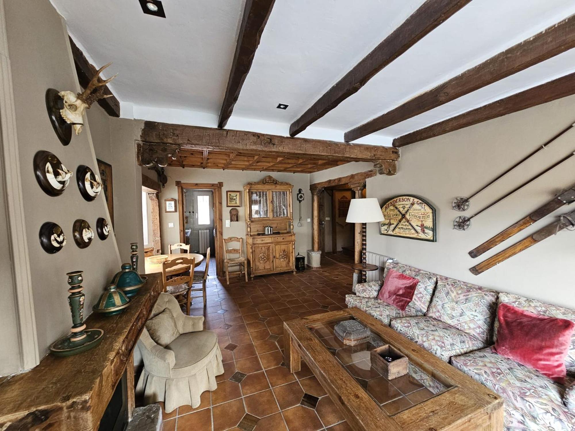Casa de cuatro habitaciones
