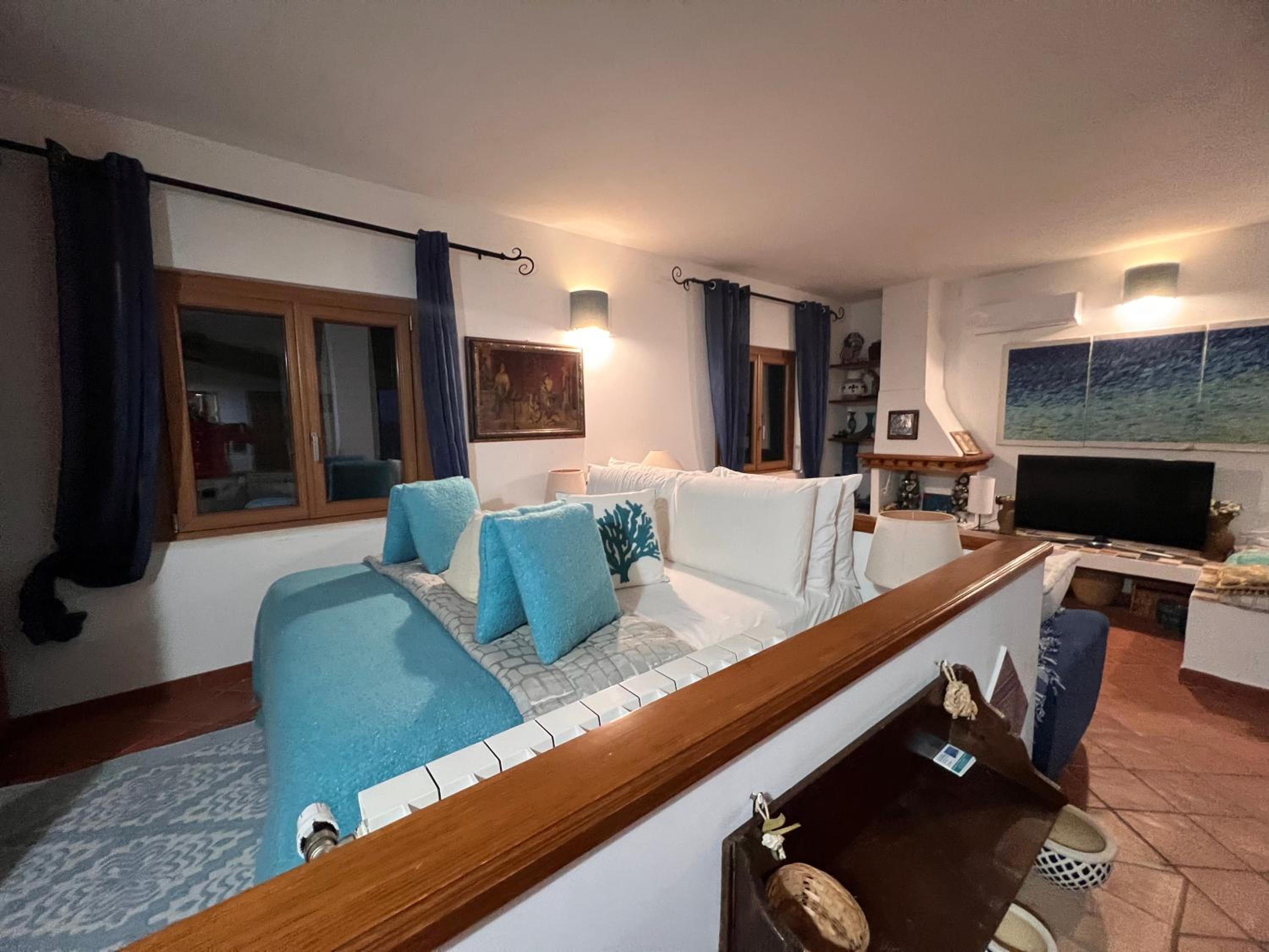 Deluxe Triple Room with Sea View photo 3