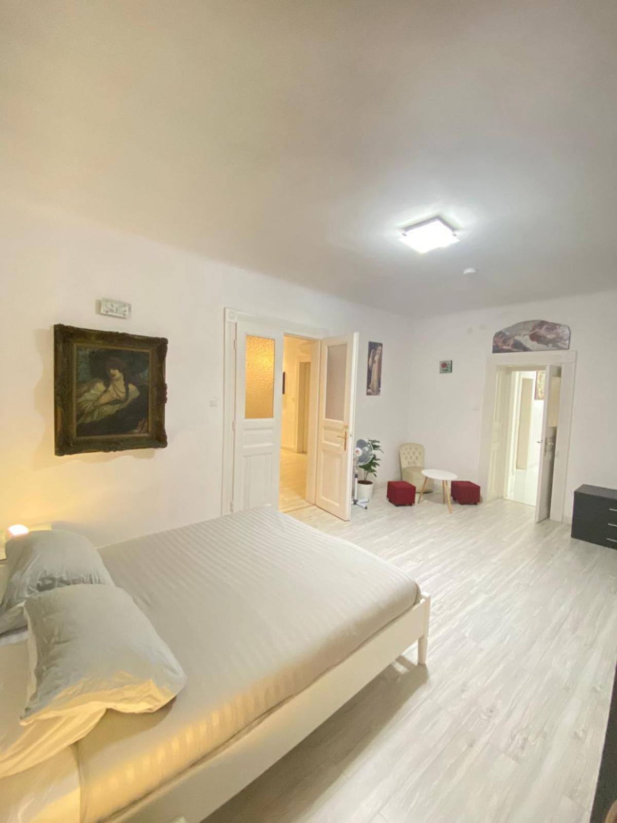 Two-Bedroom Apartment - Photo 38