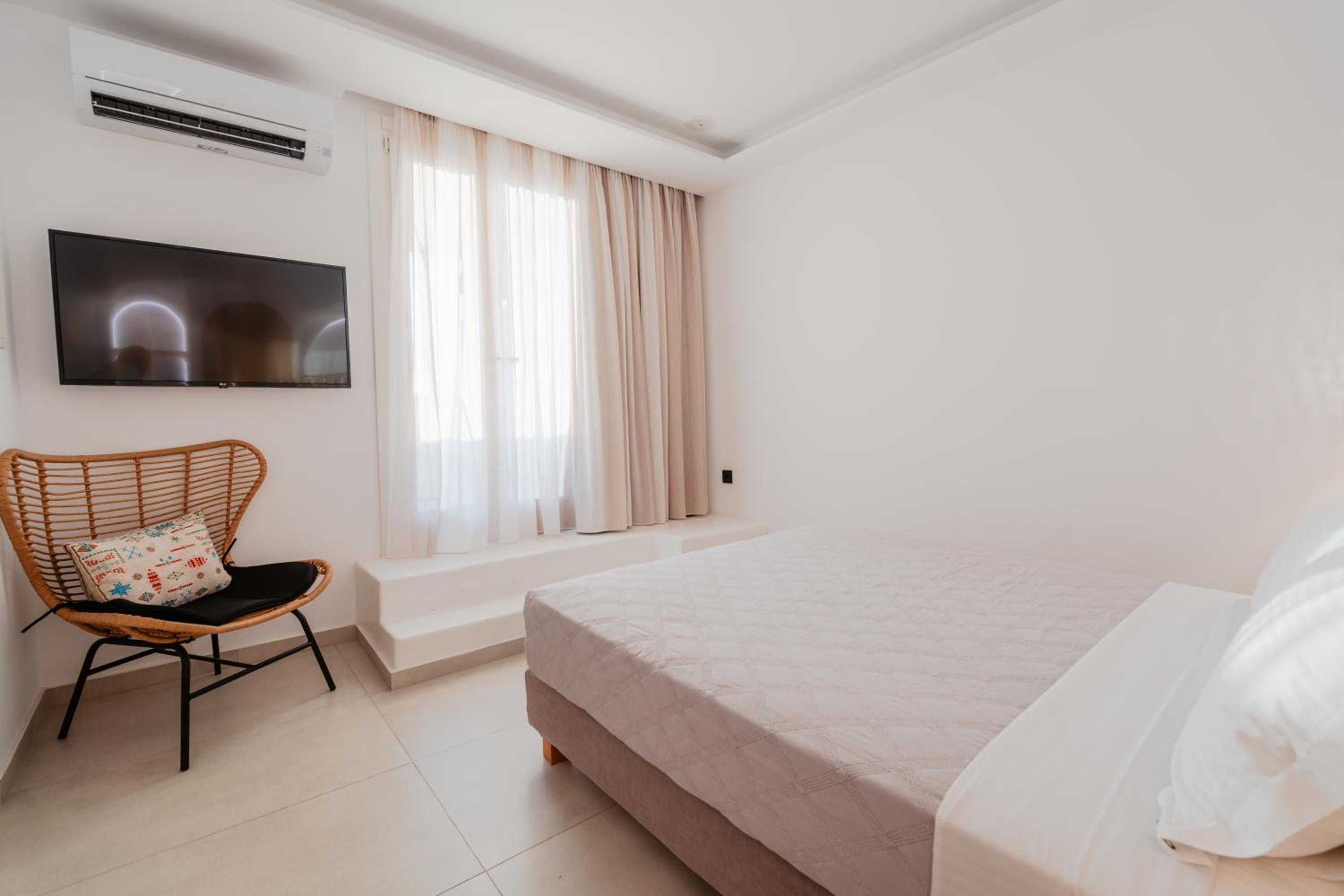 Standard Double Suite