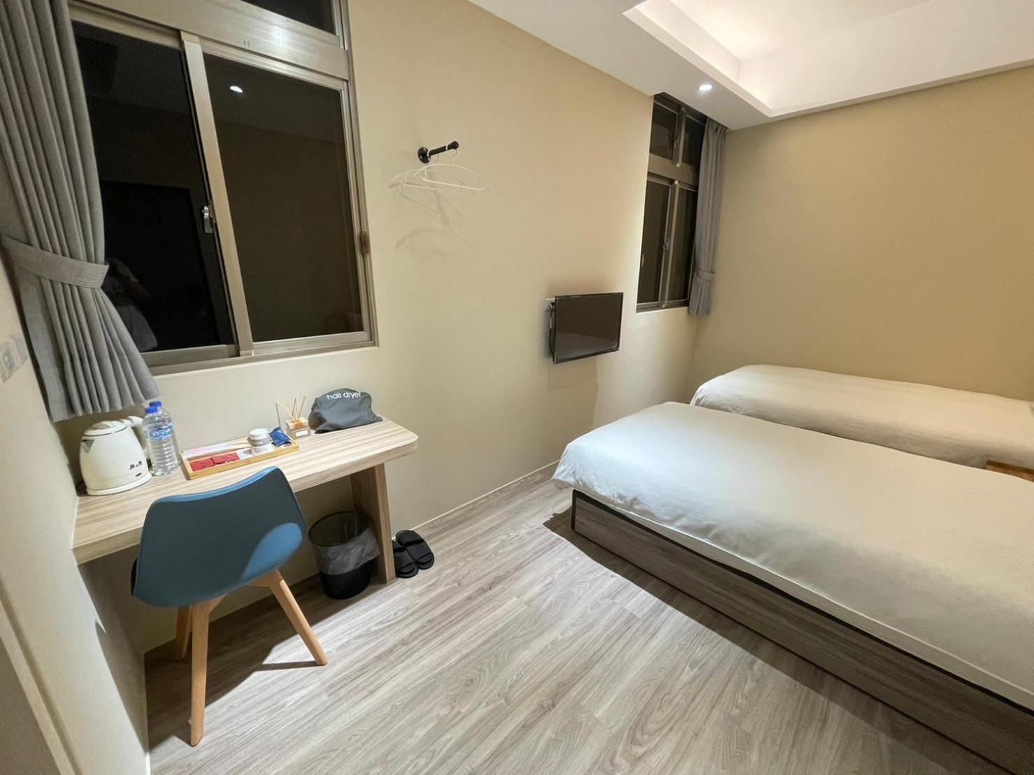 Standard Twin Room photo 3
