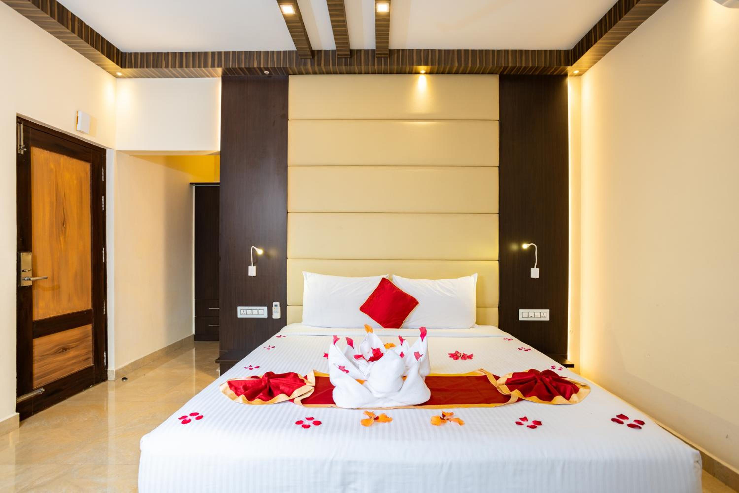Deluxe Room - Photo 1