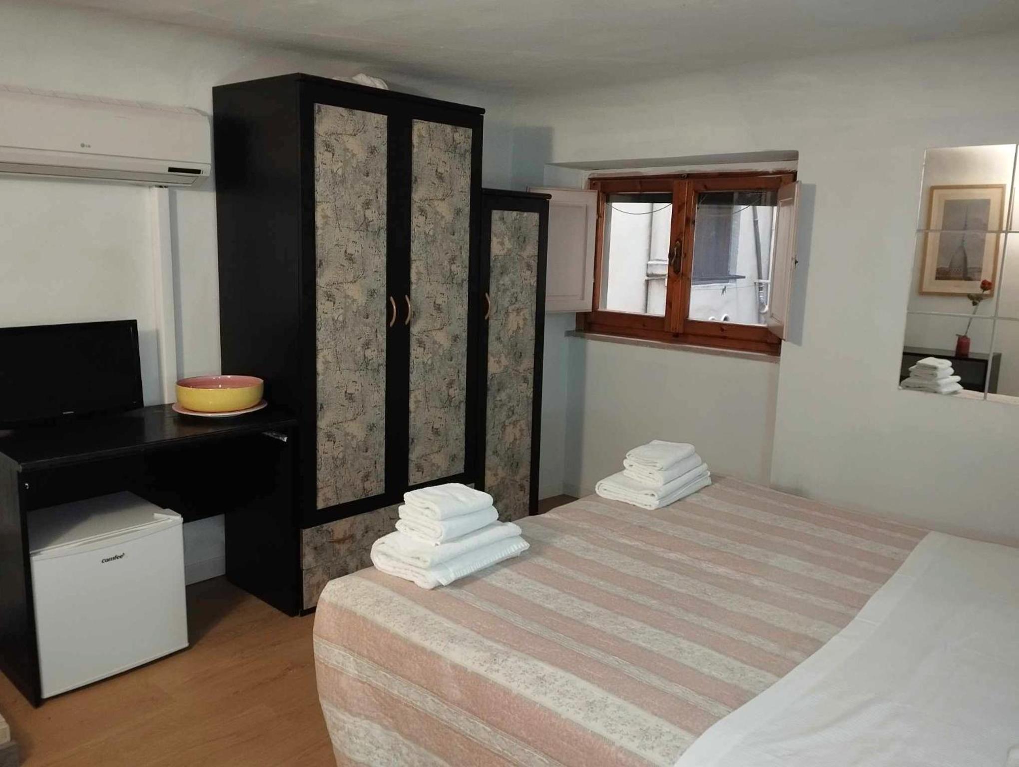 Economy Double Room photo 1