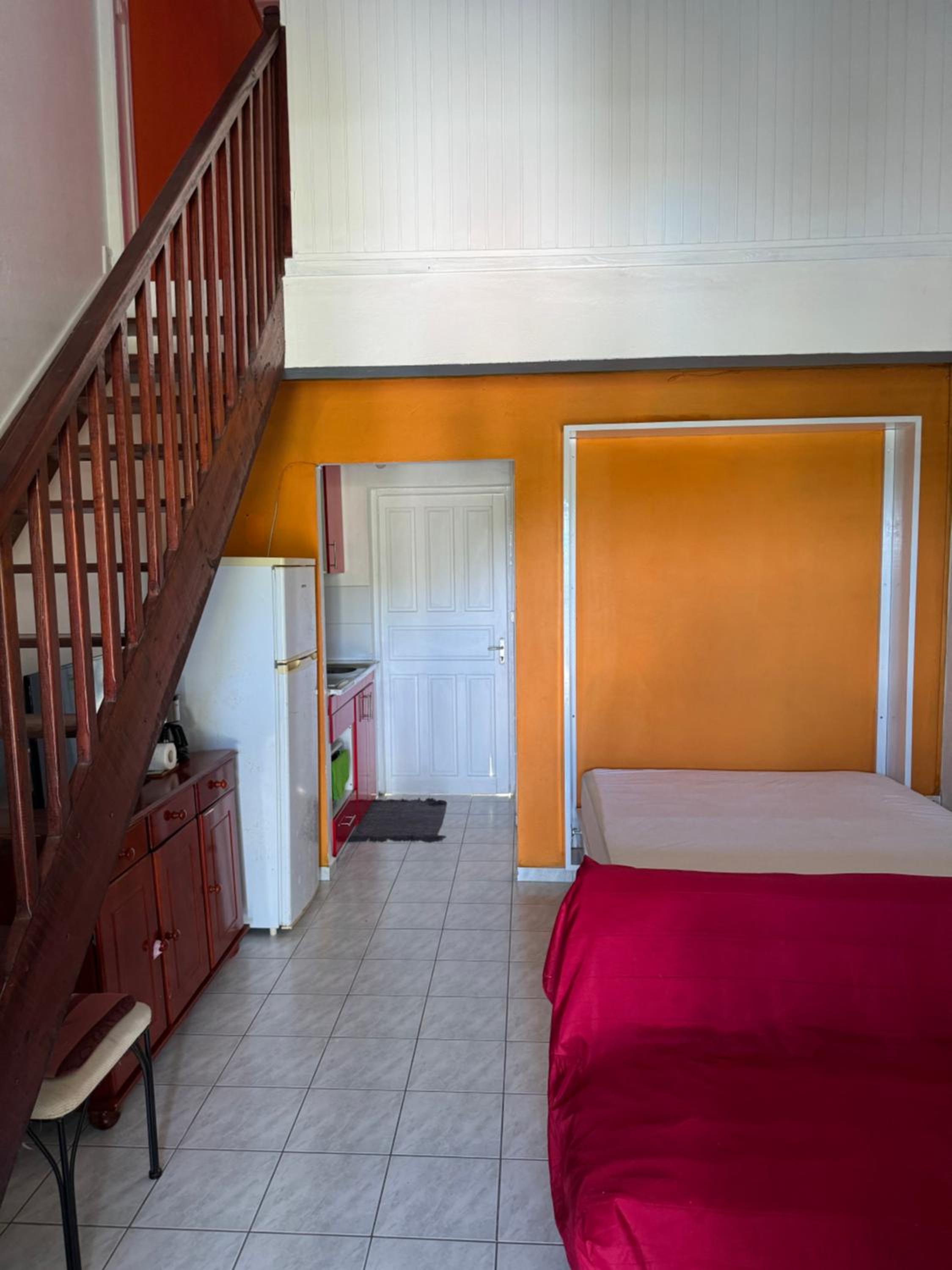 One-Bedroom House - Photo 8