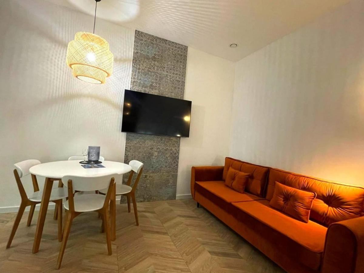 Studio Apartment photo 2